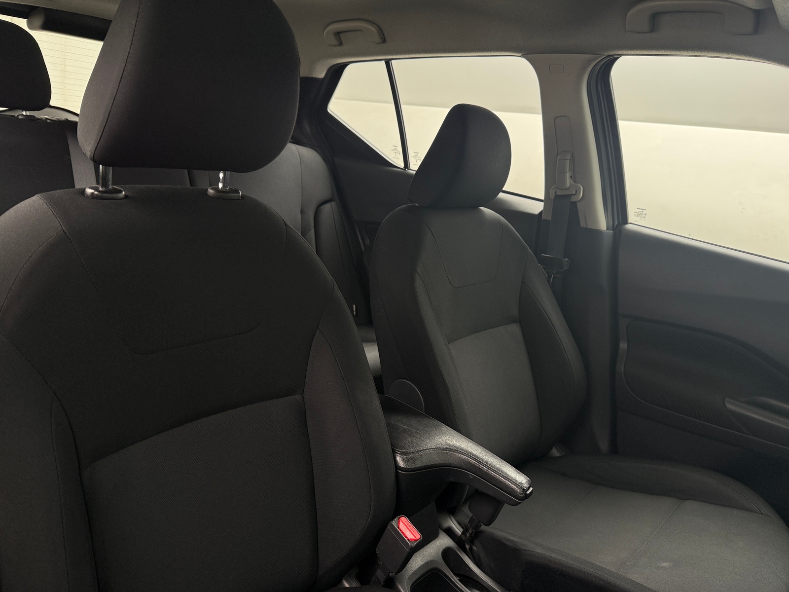 Thumbnail: 2023 Nissan Kicks - 2