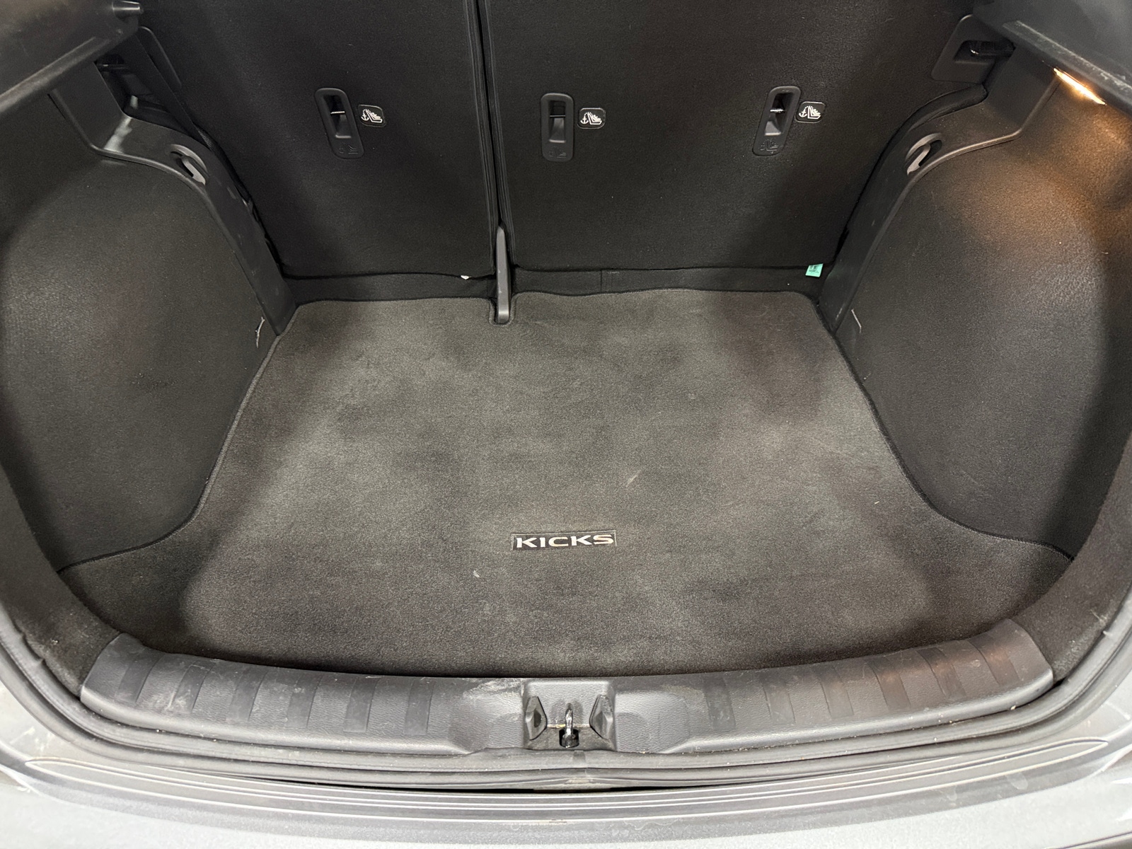 Thumbnail: 2023 Nissan Kicks - 7