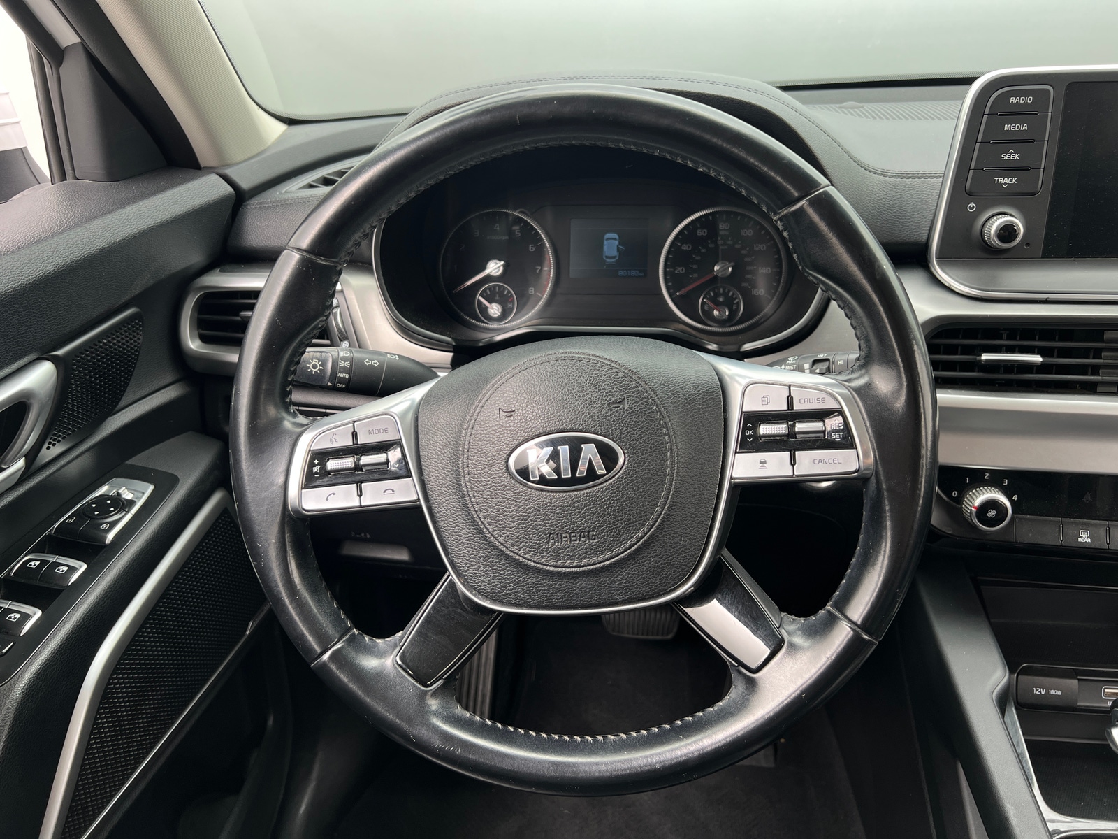 Thumbnail: 2020 Kia Telluride - 4