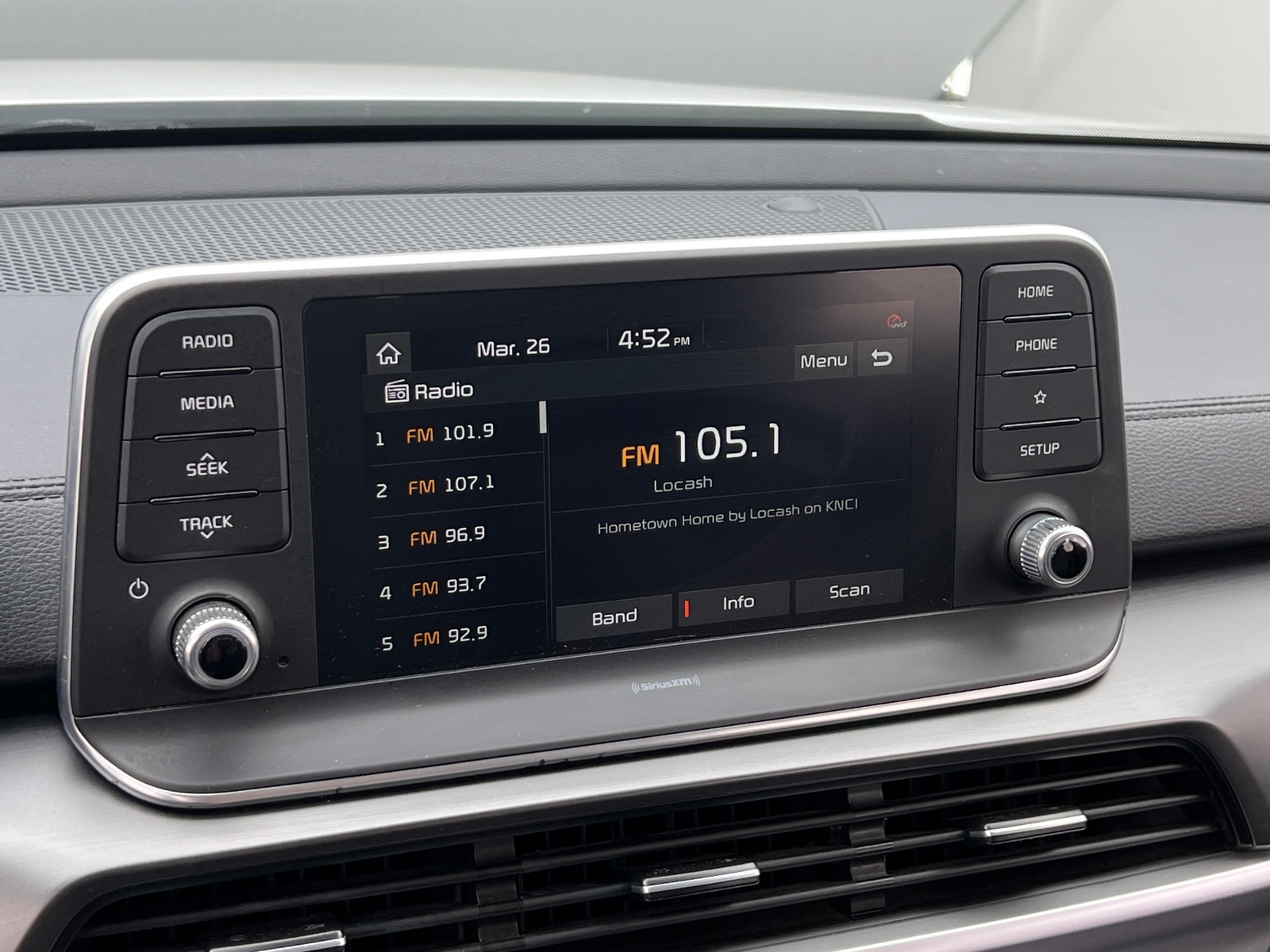 Thumbnail: 2020 Kia Telluride - 3