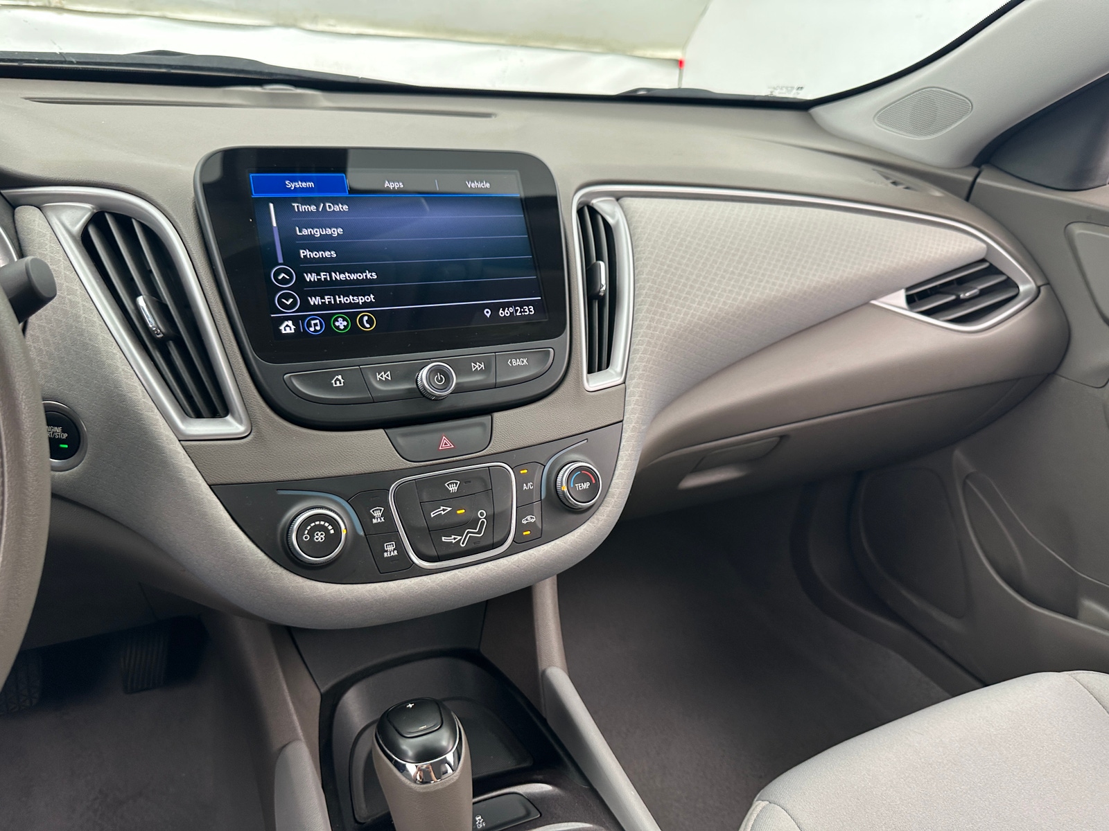 Thumbnail: 2019 Chevrolet Malibu - 4