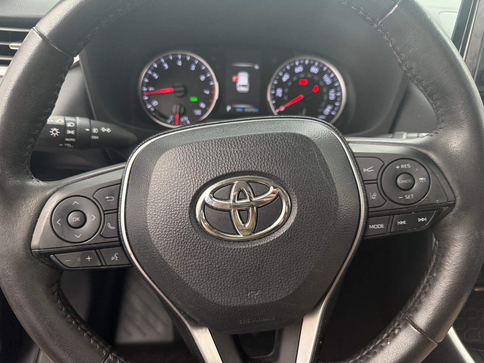 Thumbnail: 2021 Toyota RAV4 - 4