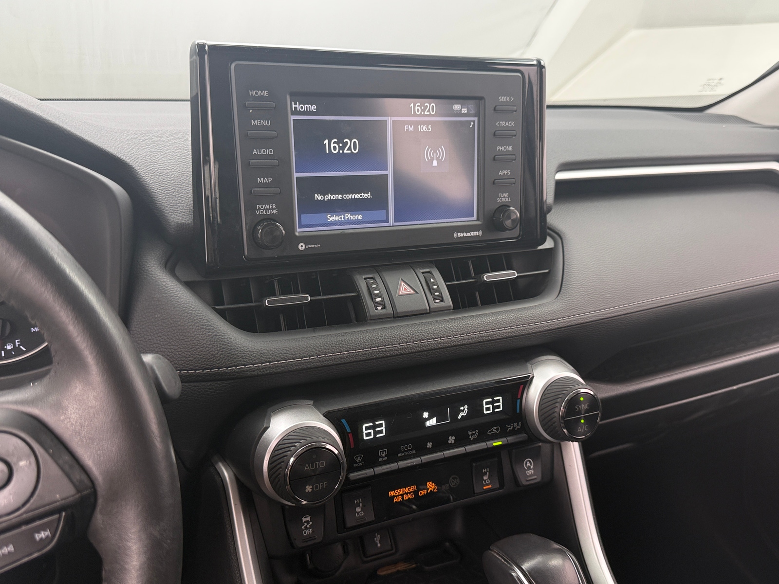 Thumbnail: 2021 Toyota RAV4 - 3