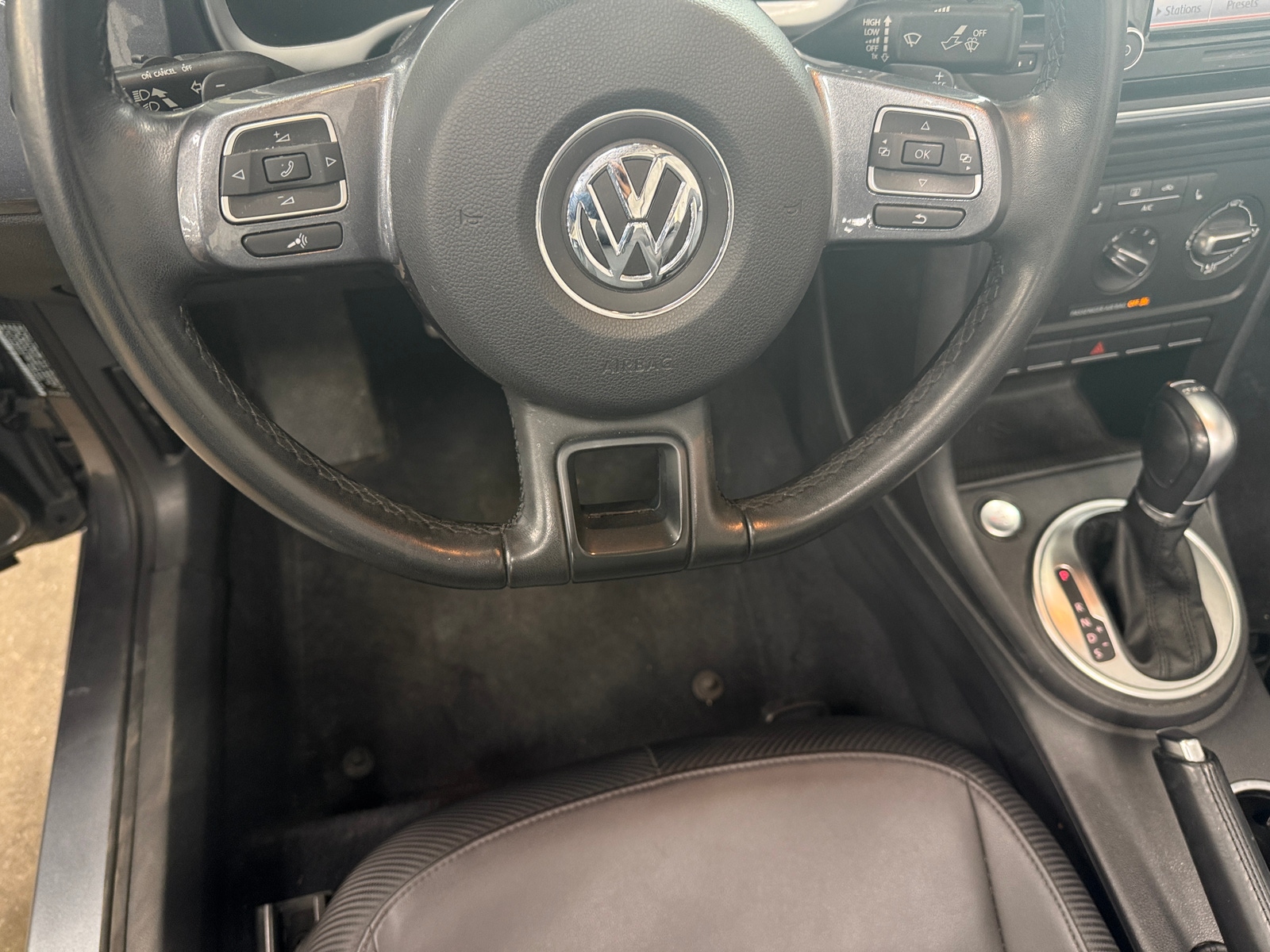 Thumbnail: 2014 Volkswagen Beetle - 4