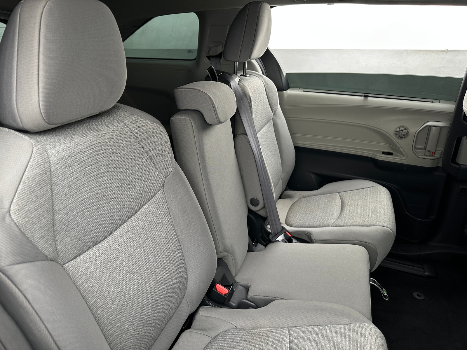 Thumbnail: 2023 Toyota Sienna - 6