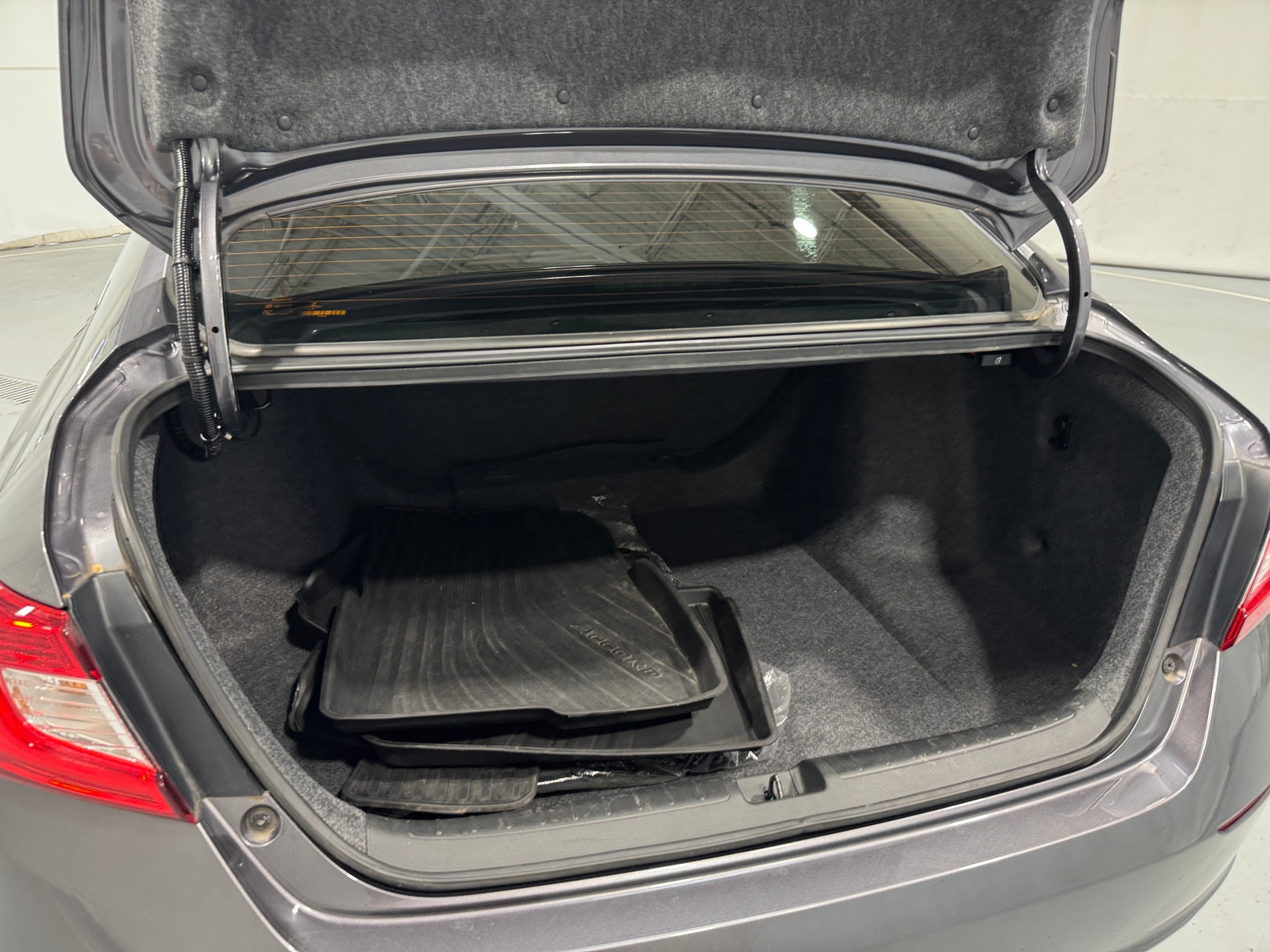 Thumbnail: 2019 Honda Accord - 7