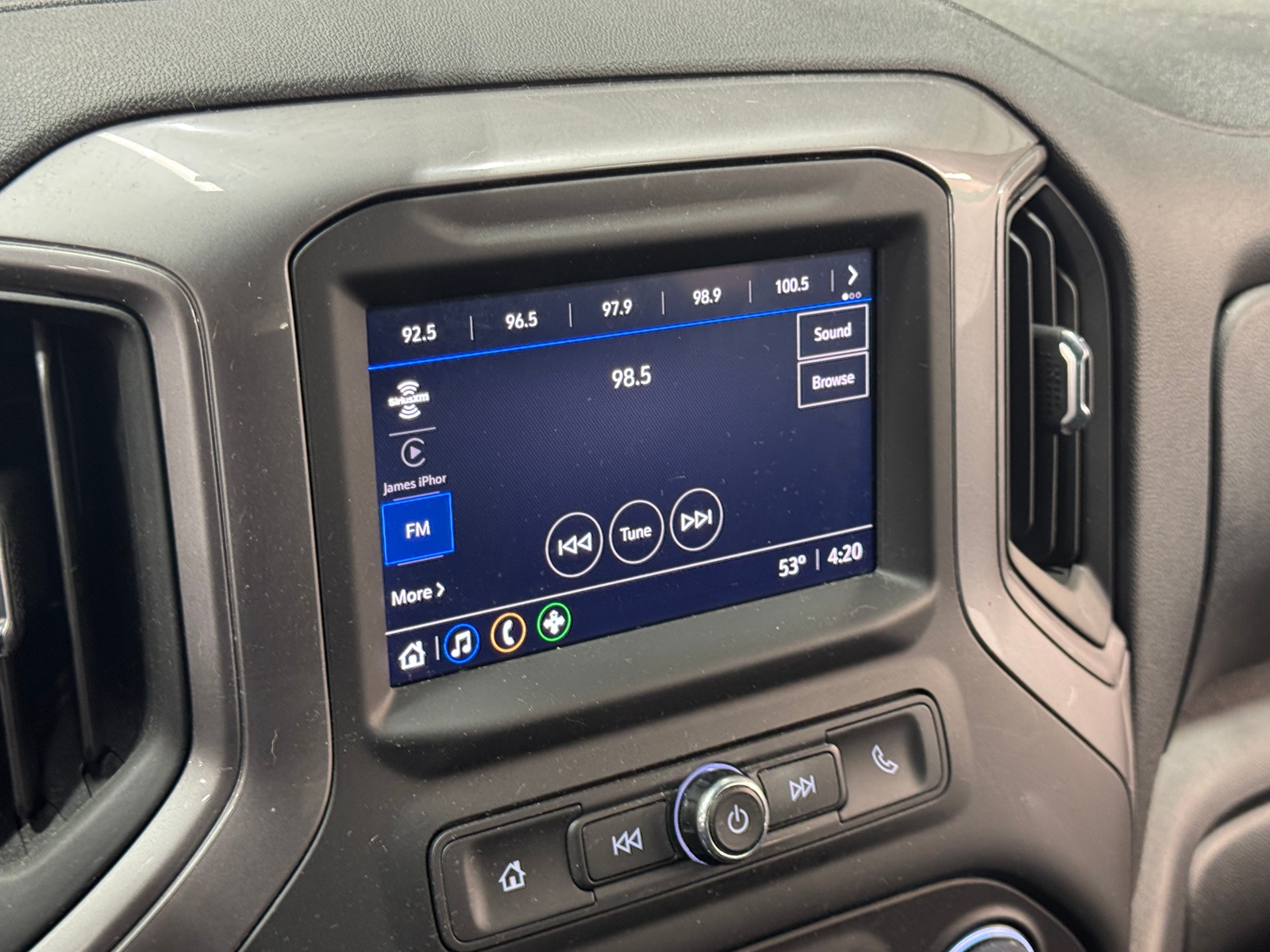 Thumbnail: 2022 Chevrolet Silverado 1500 - 4