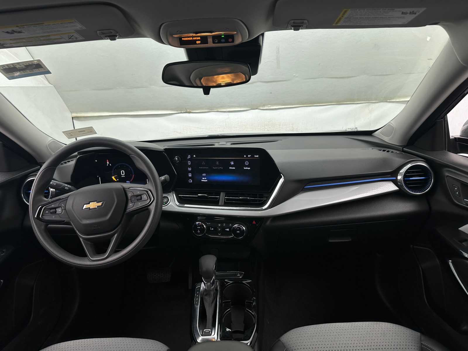 Thumbnail: 2025 Chevrolet Trax - 3