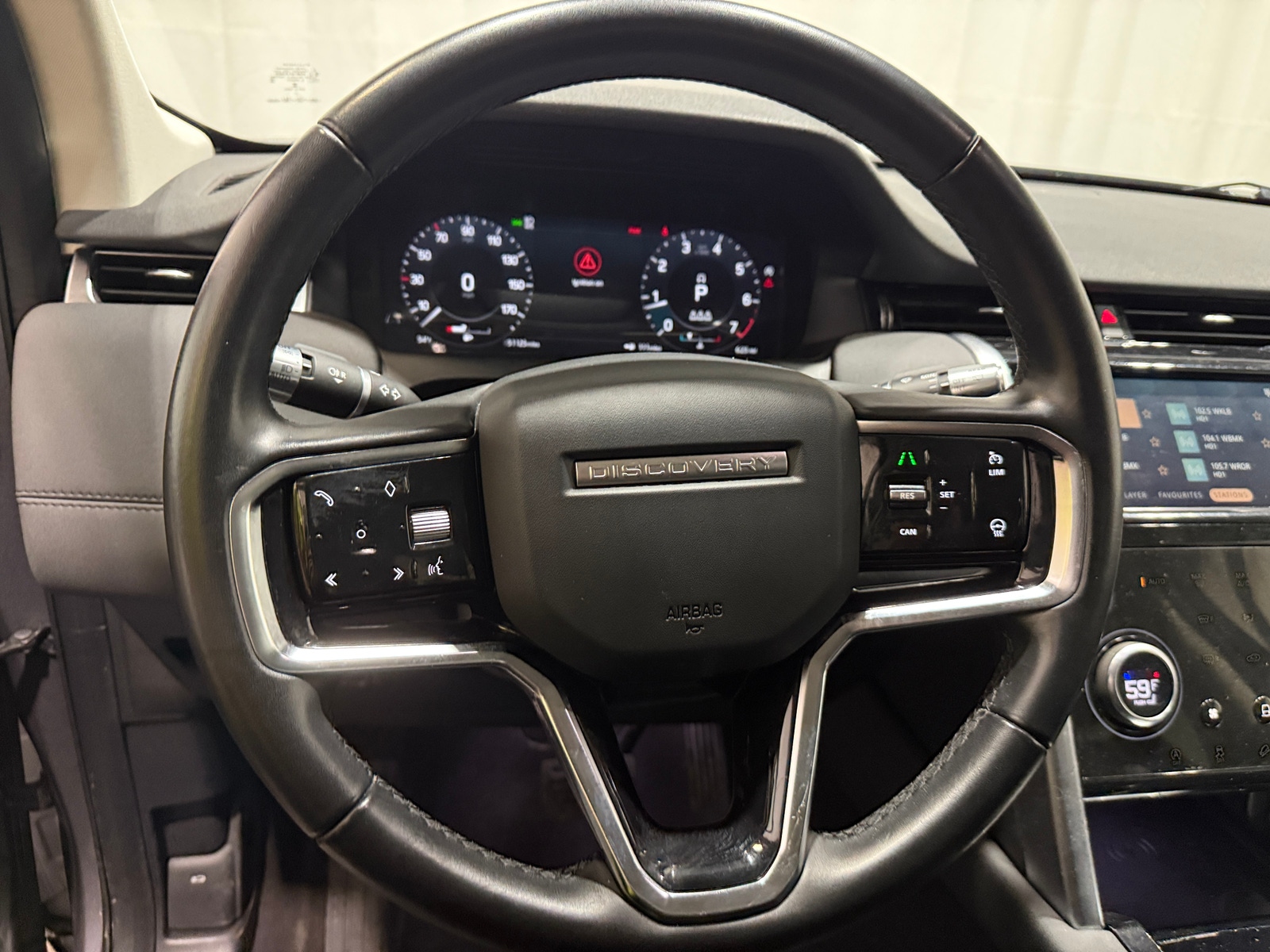 Thumbnail: 2021 Land Rover Discovery Sport - 4