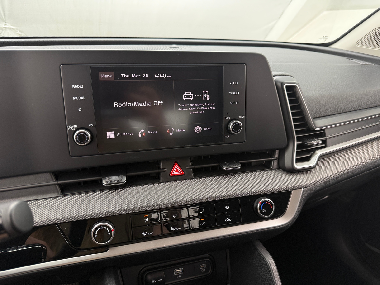 Thumbnail: 2023 Kia Sportage - 4