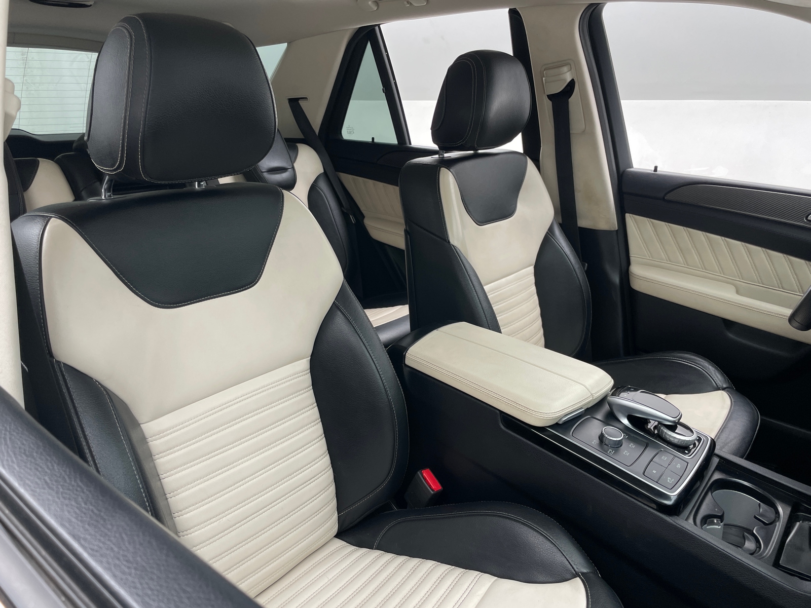 Thumbnail: 2019 Mercedes-Benz GLE - 2