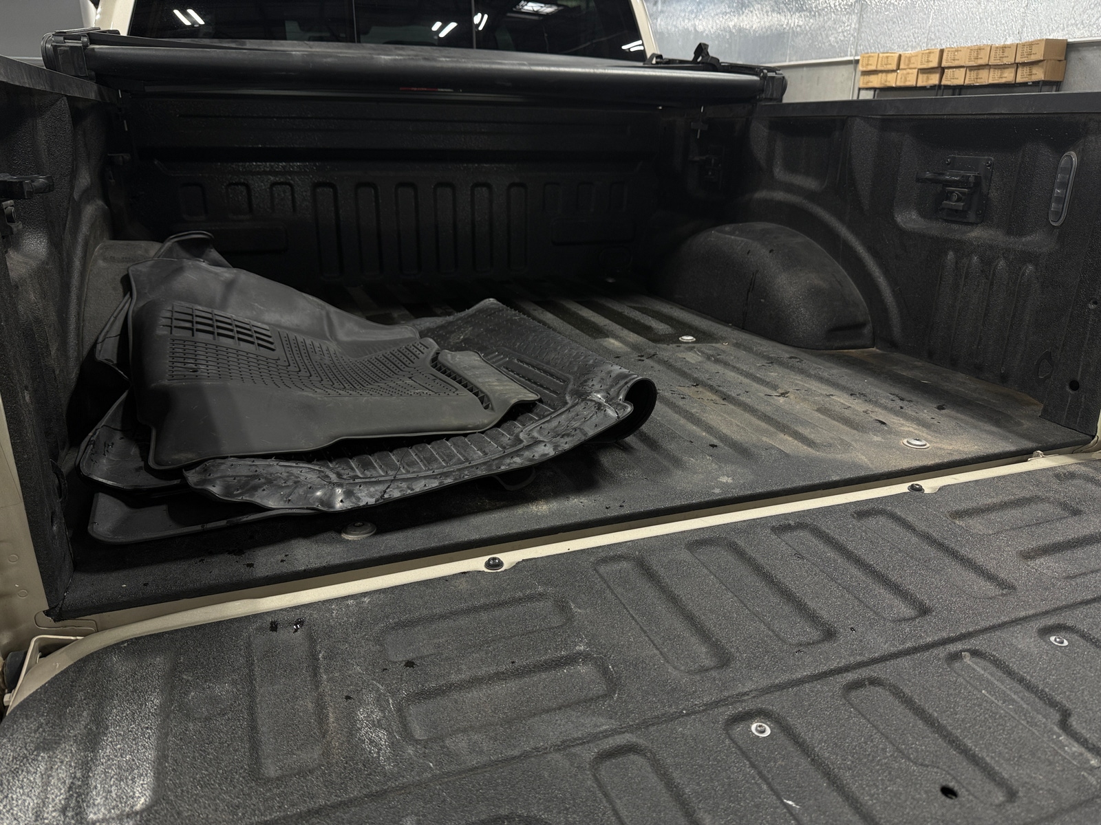 Thumbnail: 2017 Ford Econoline - 6