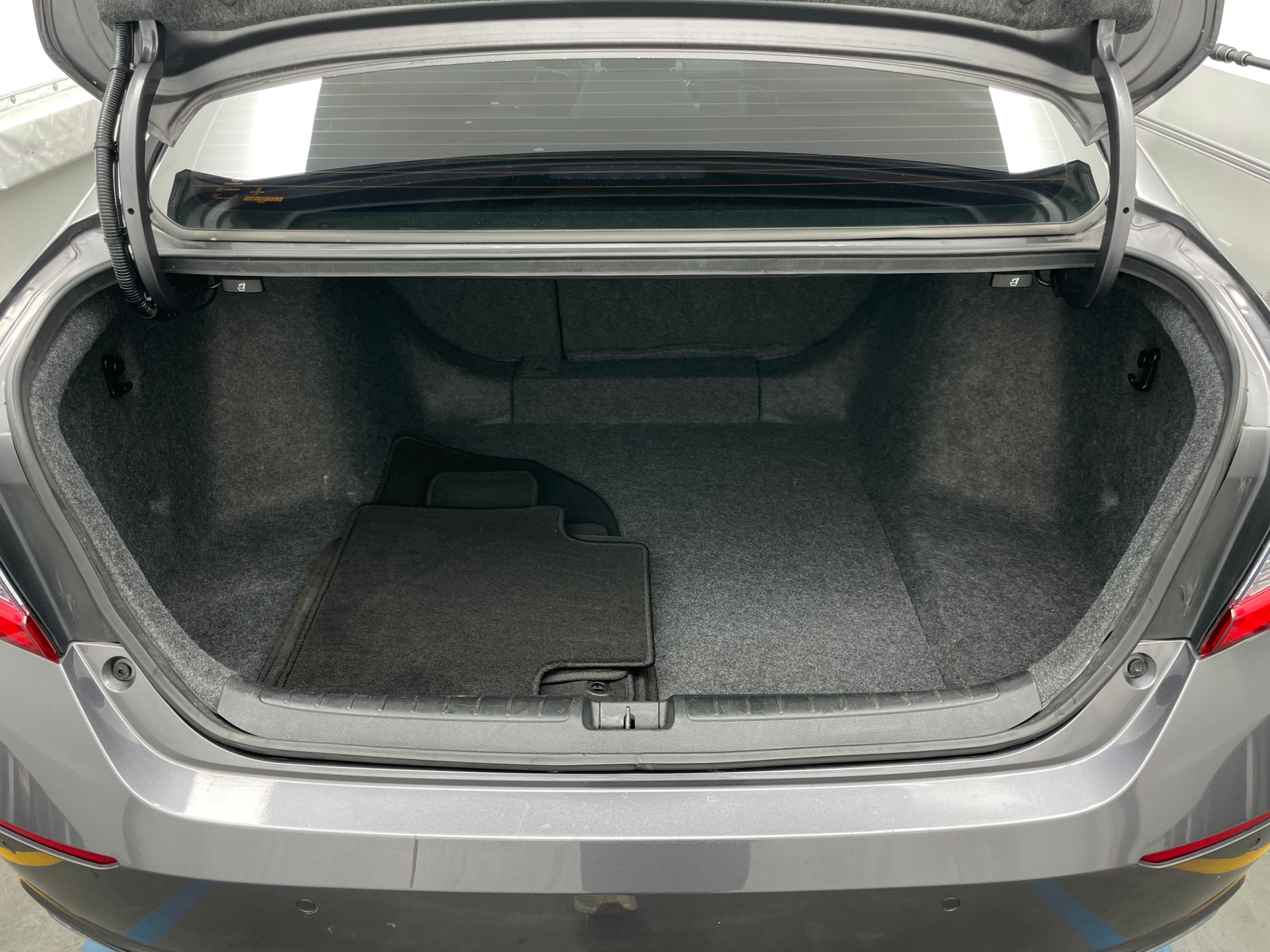 Thumbnail: 2019 Honda Accord - 6