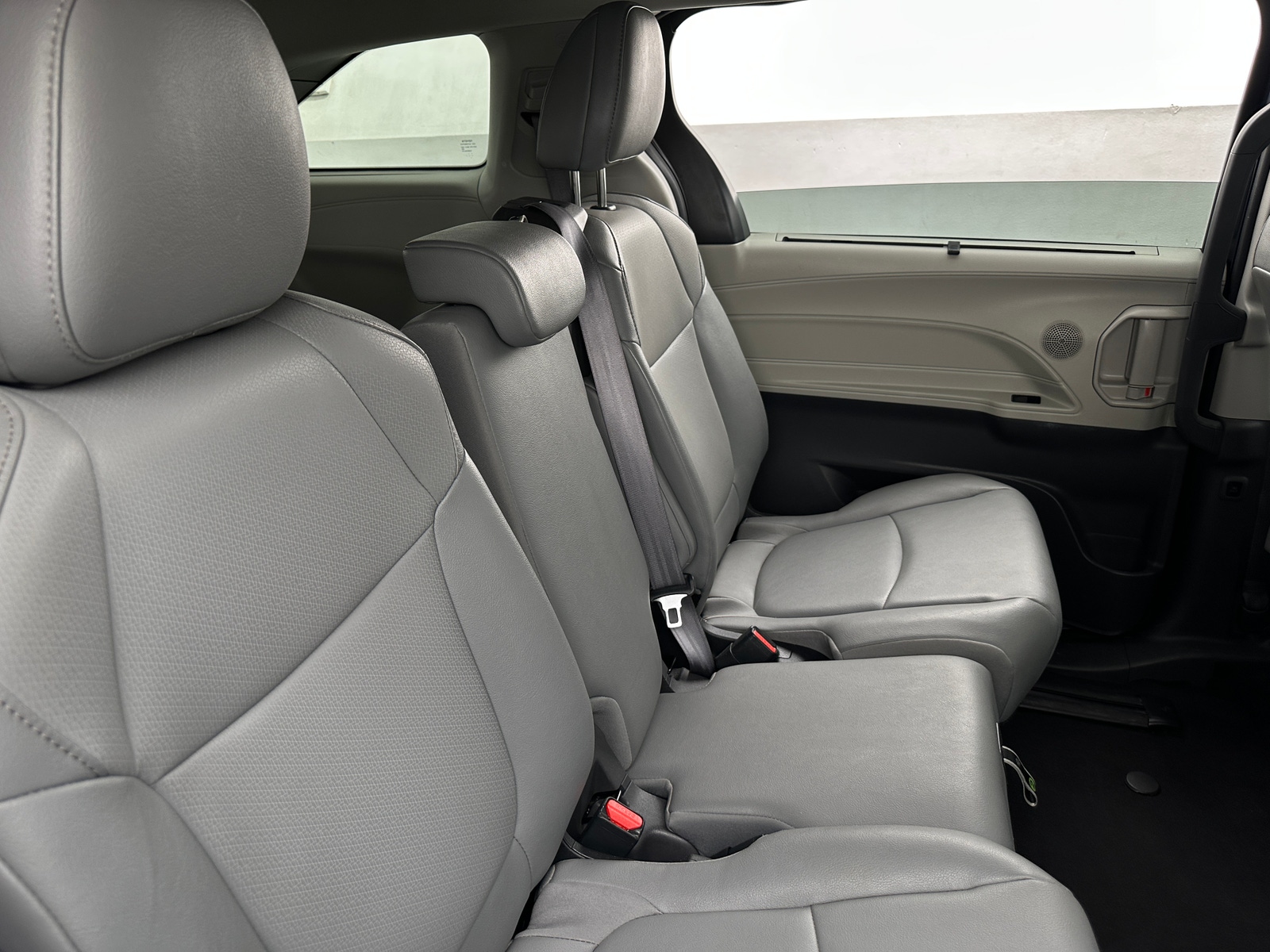 Thumbnail: 2023 Toyota Sienna - 5