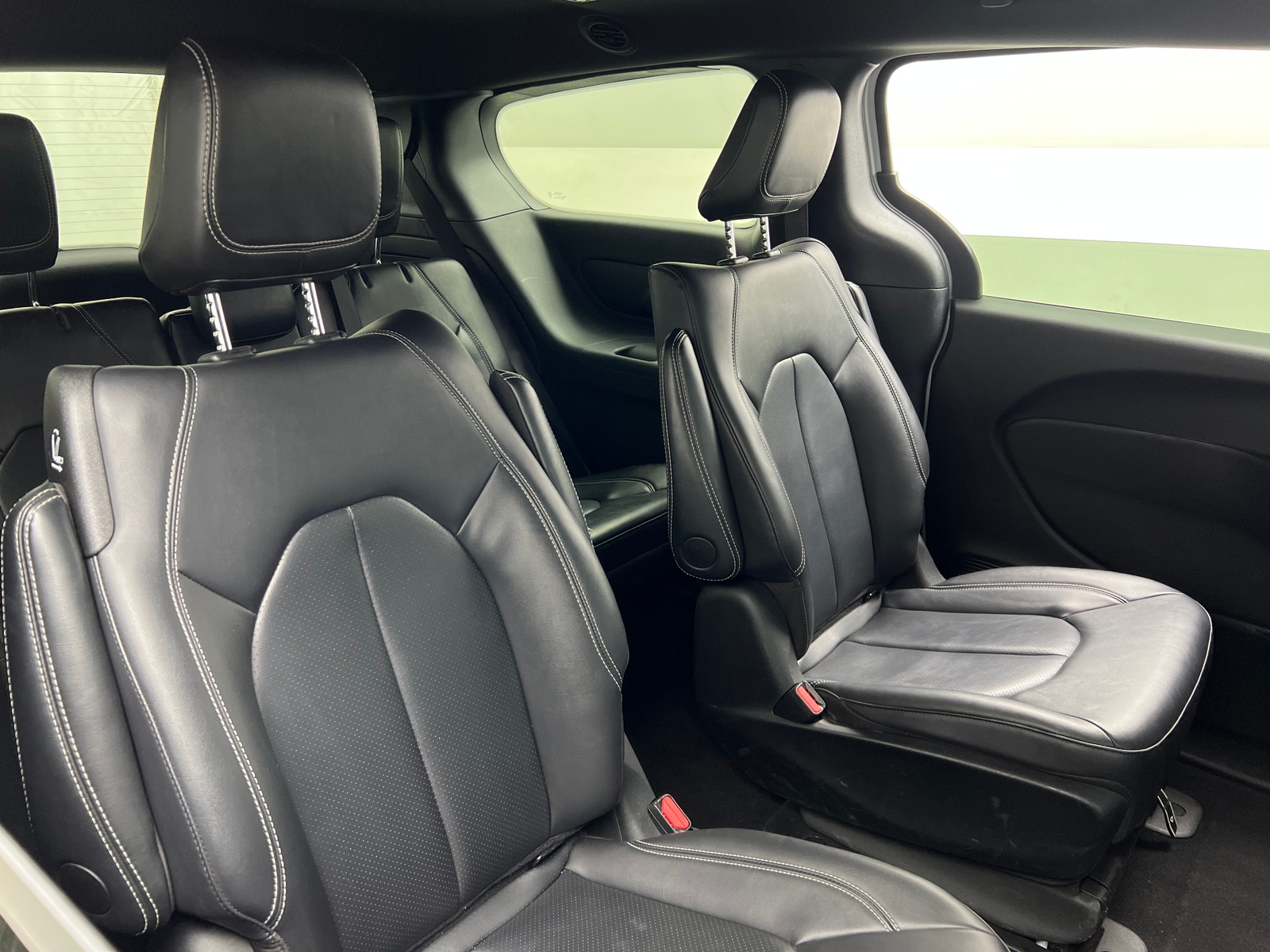 Thumbnail: 2024 Chrysler Pacifica - 5