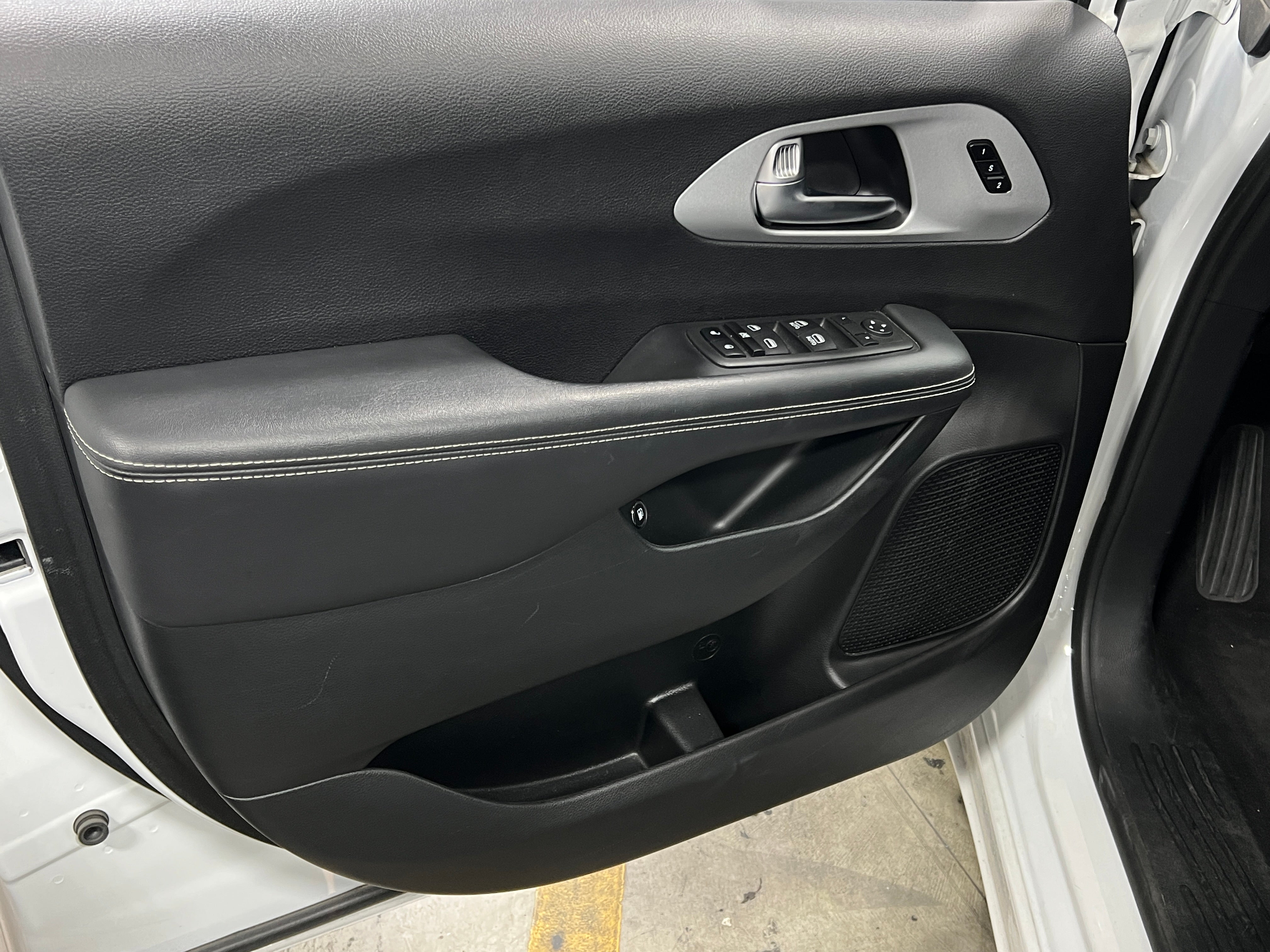 2024 Chrysler Pacifica PHEV