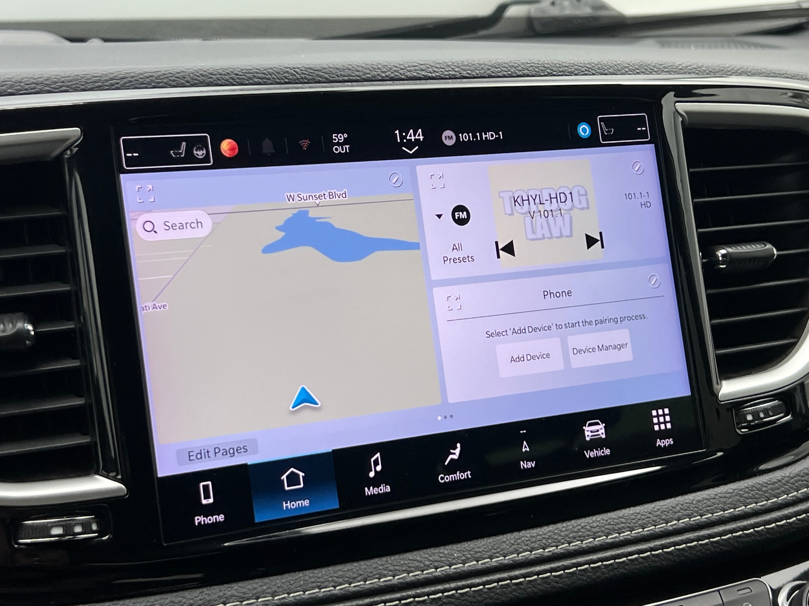 Thumbnail: 2024 Chrysler Pacifica - 3