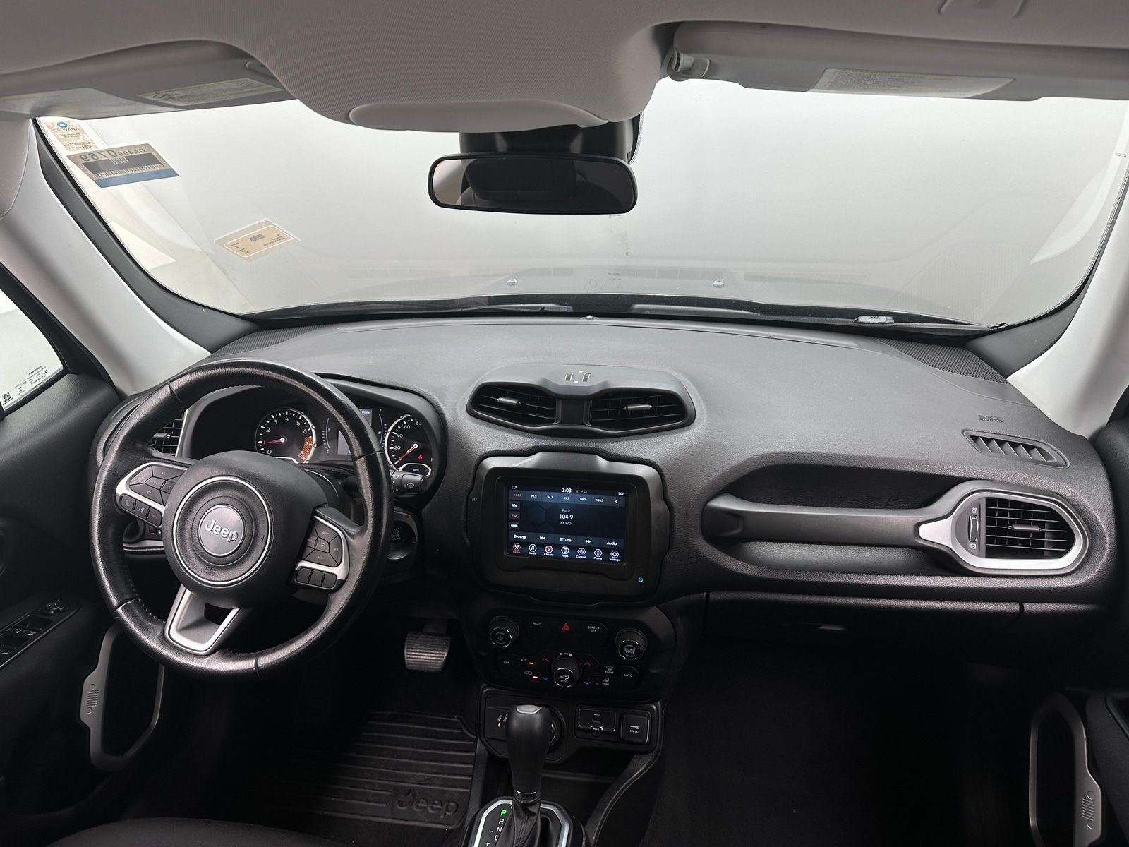 Thumbnail: 2019 Jeep Renegade - 3