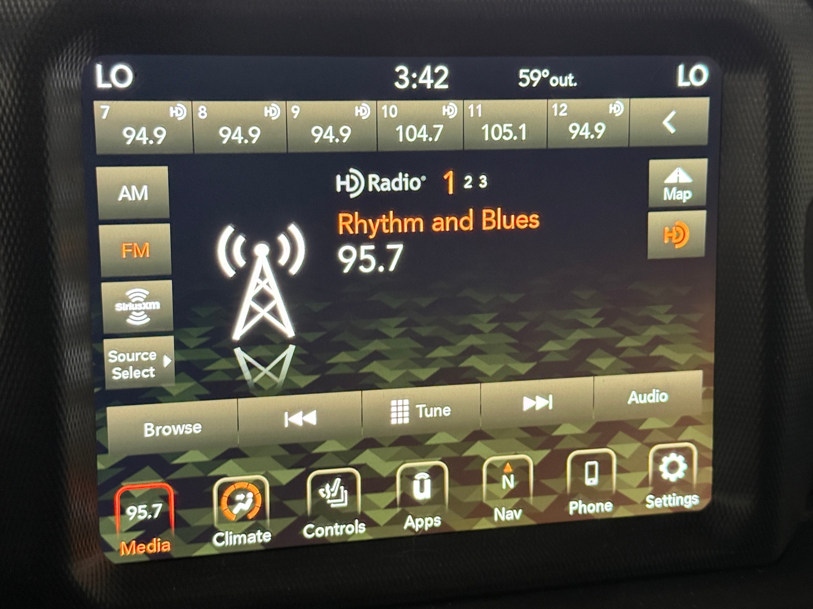 Thumbnail: 2021 Jeep Gladiator - 4