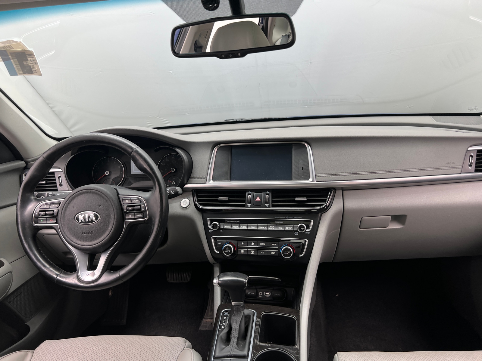 Thumbnail: 2016 Kia Optima - 3