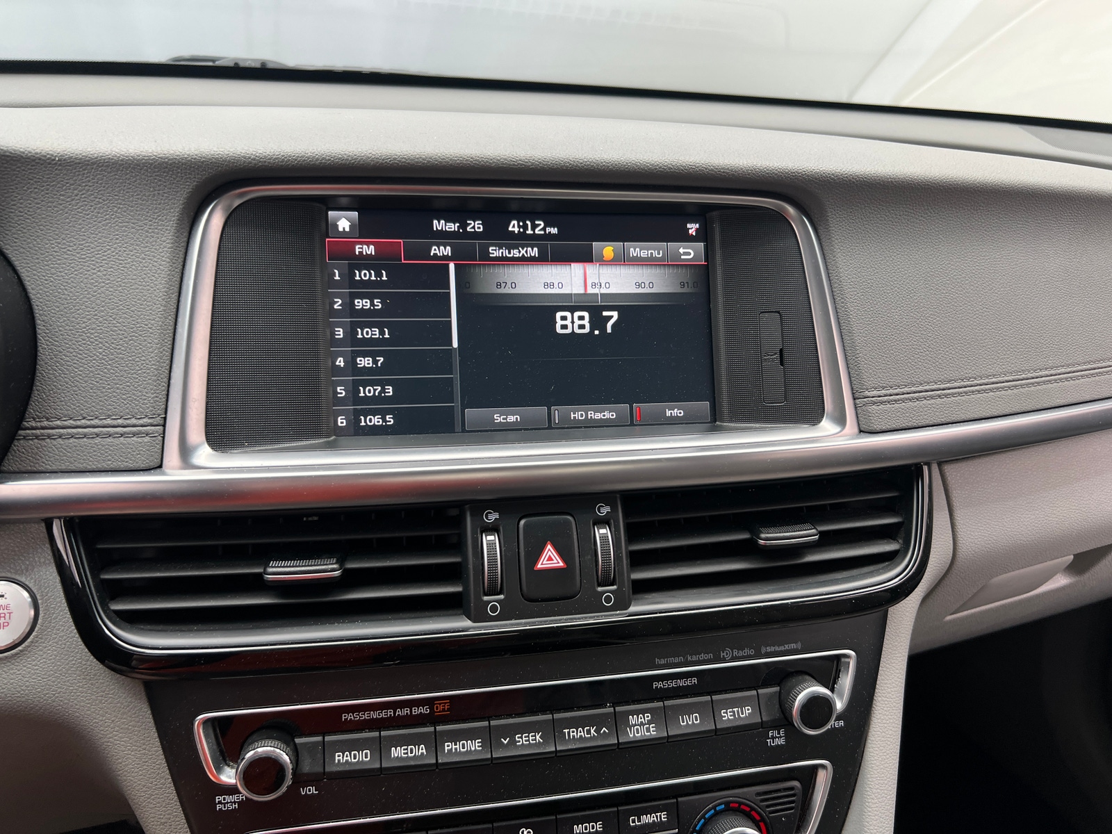 Thumbnail: 2016 Kia Optima - 4