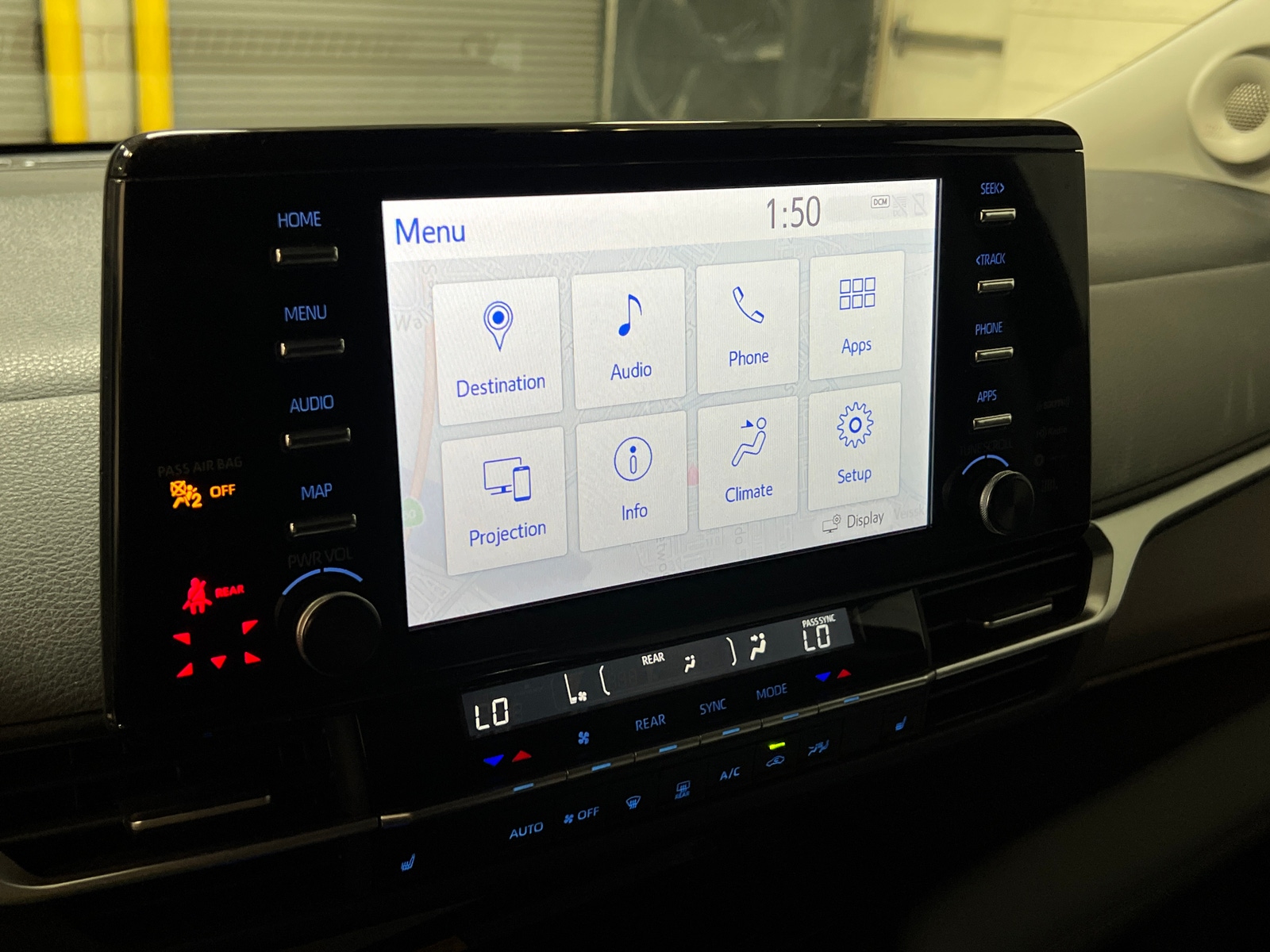 Thumbnail: 2024 Toyota Sienna - 3