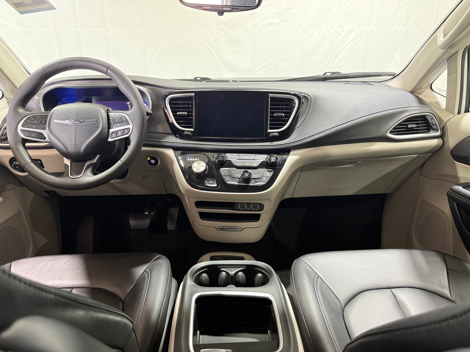 Thumbnail: 2024 Chrysler Pacifica - 2