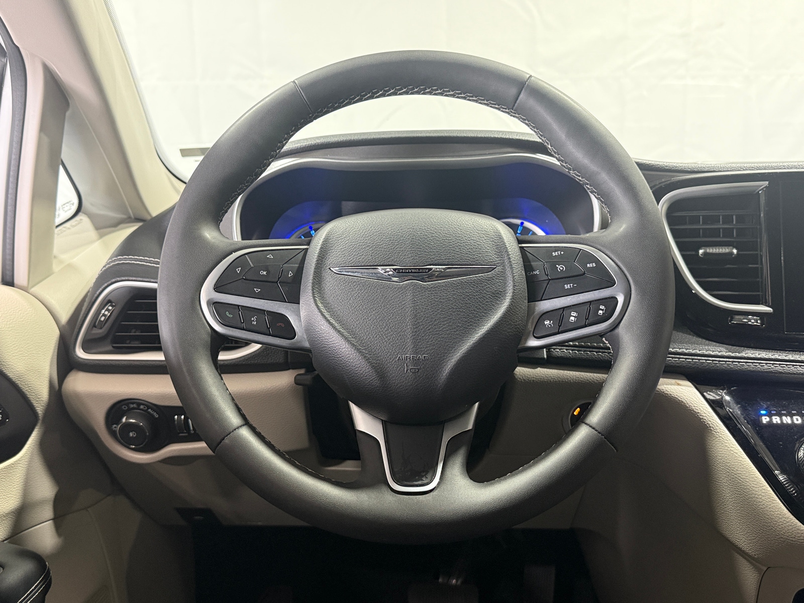 Thumbnail: 2024 Chrysler Pacifica - 4