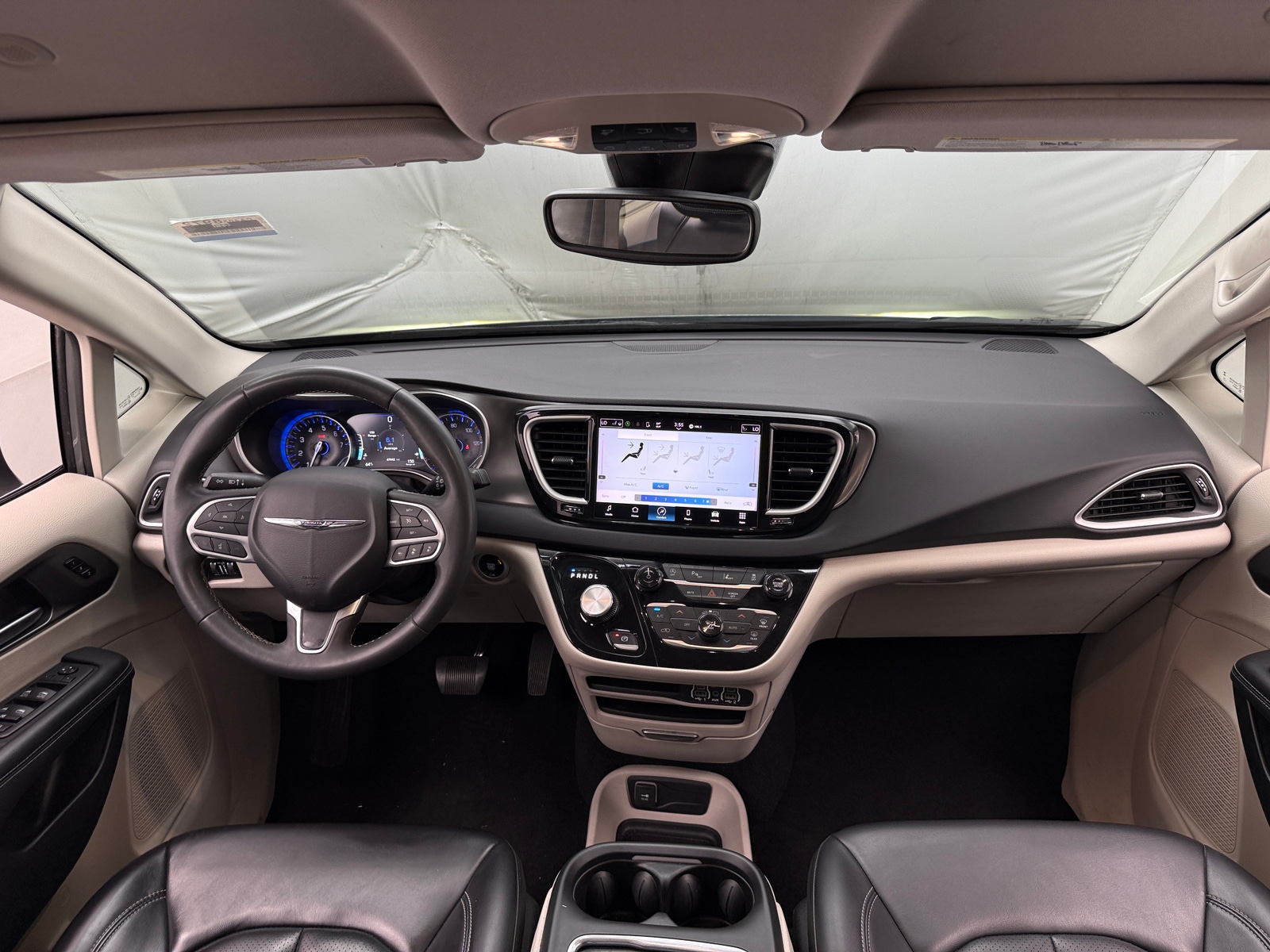 Thumbnail: 2023 Chrysler Pacifica - 2