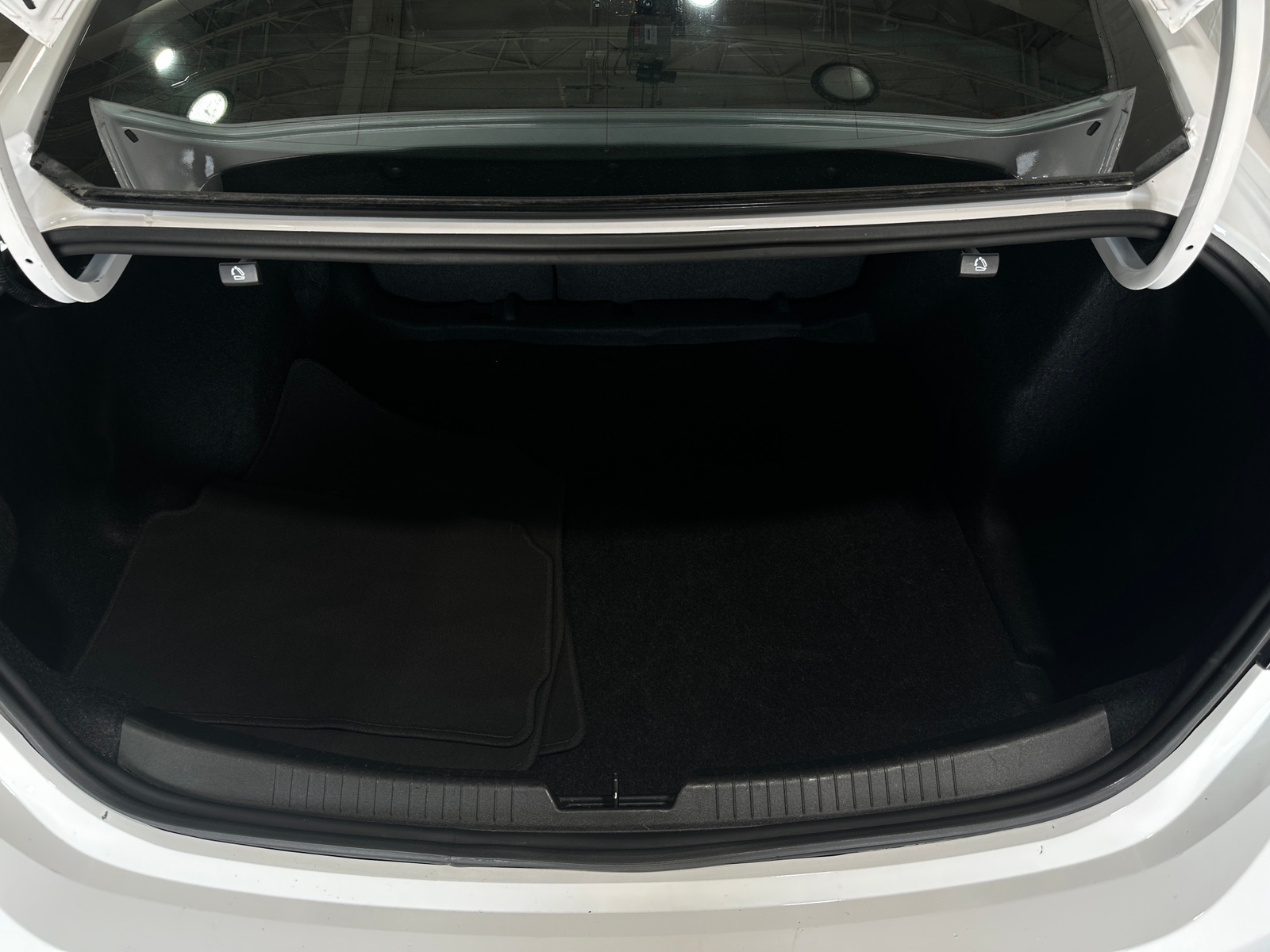 Thumbnail: 2024 Chevrolet Malibu - 7