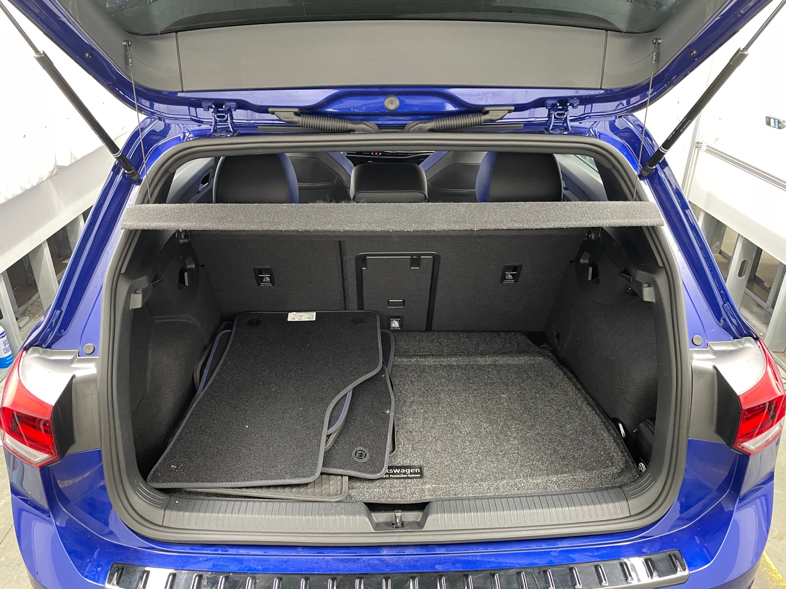 Thumbnail: 2024 Volkswagen Golf - 6