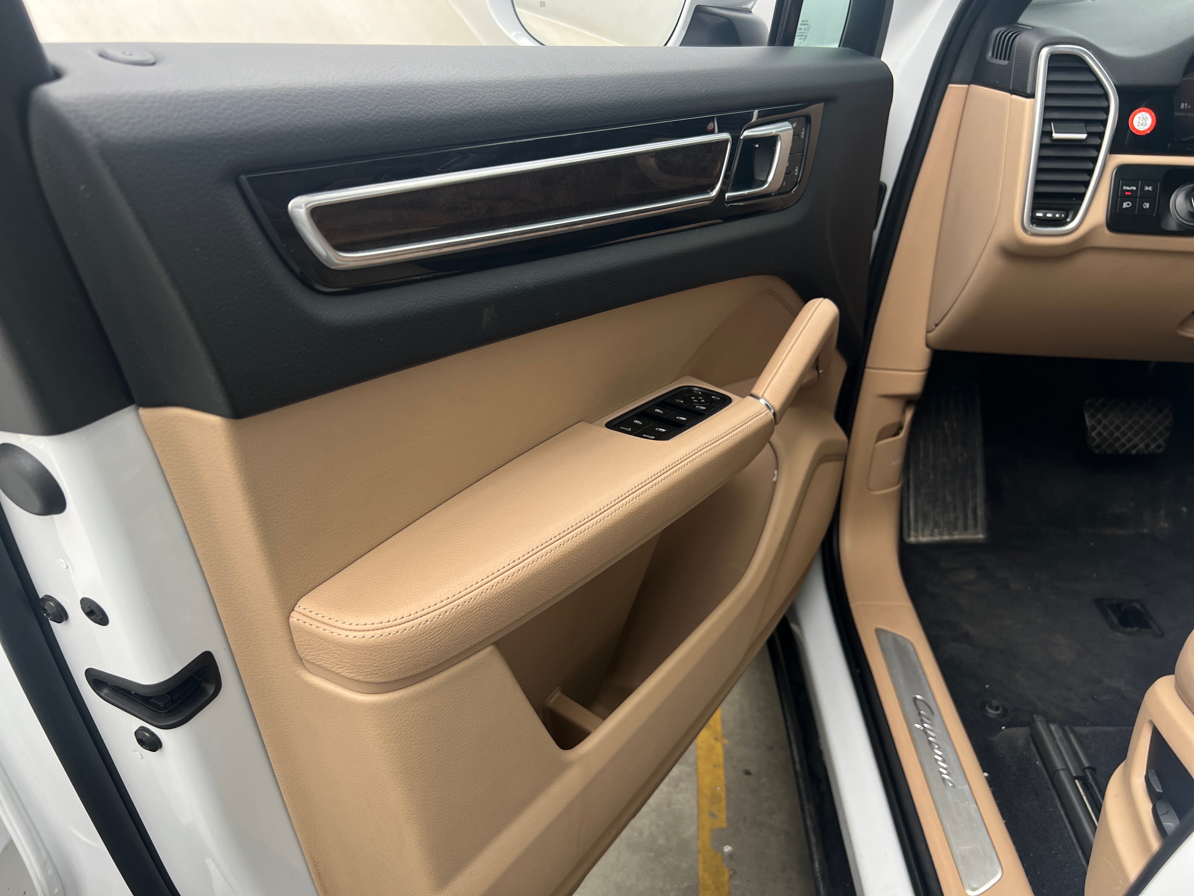 2023 Porsche Cayenne Coup