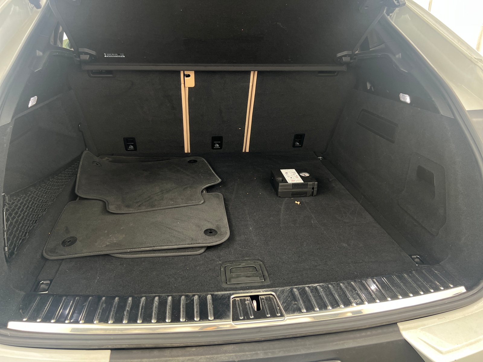 Thumbnail: 2023 Porsche  - 6