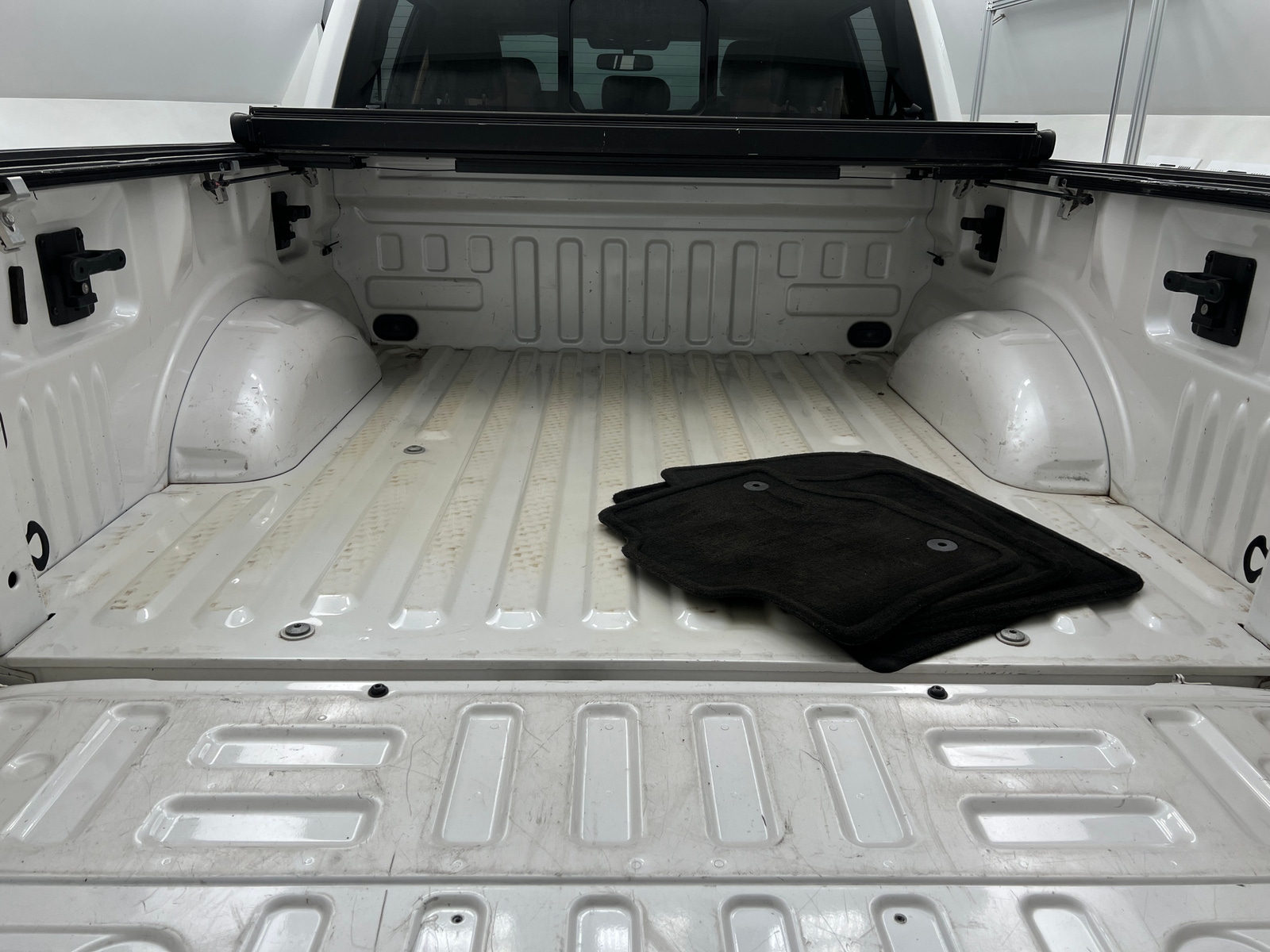 Thumbnail: 2015 Ford Econoline - 6