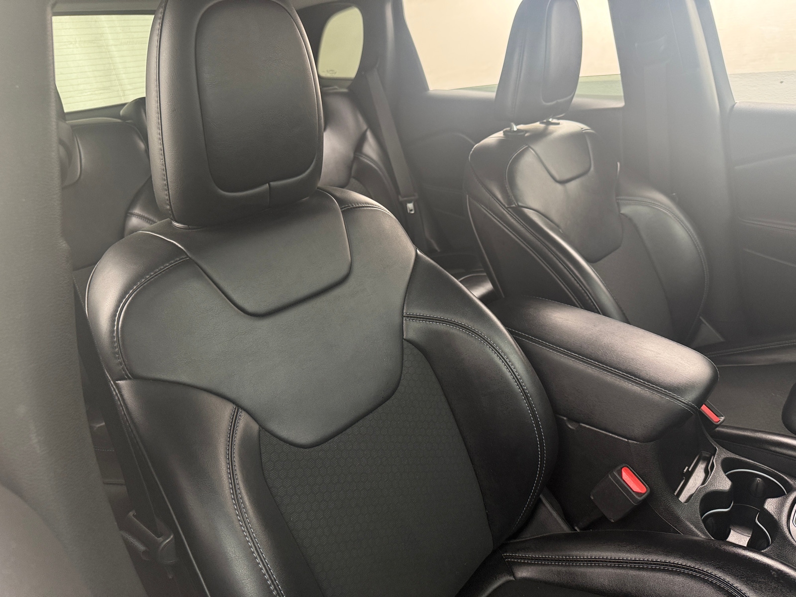 Thumbnail: 2019 Jeep Cherokee - 2