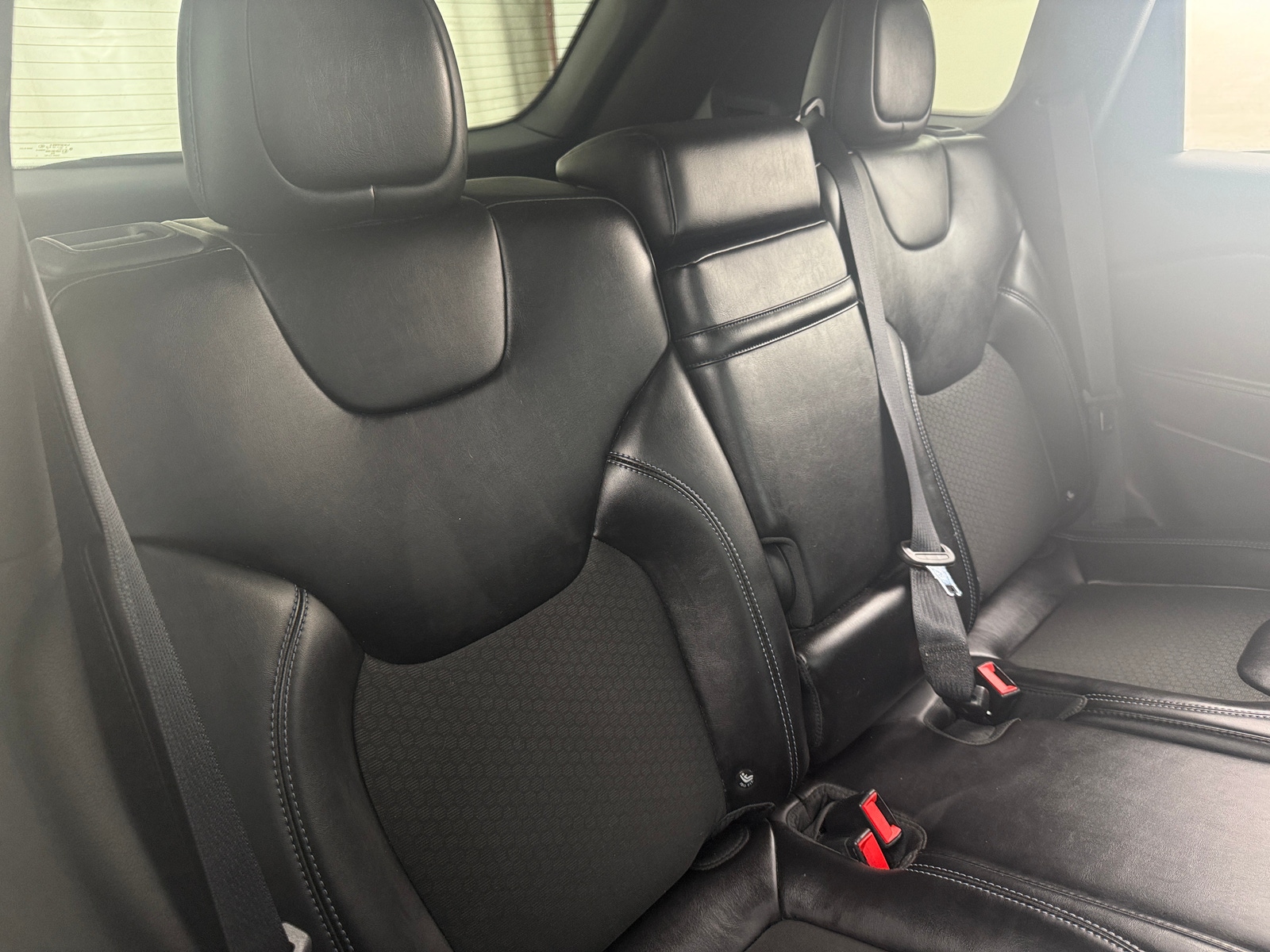 Thumbnail: 2019 Jeep Cherokee - 6