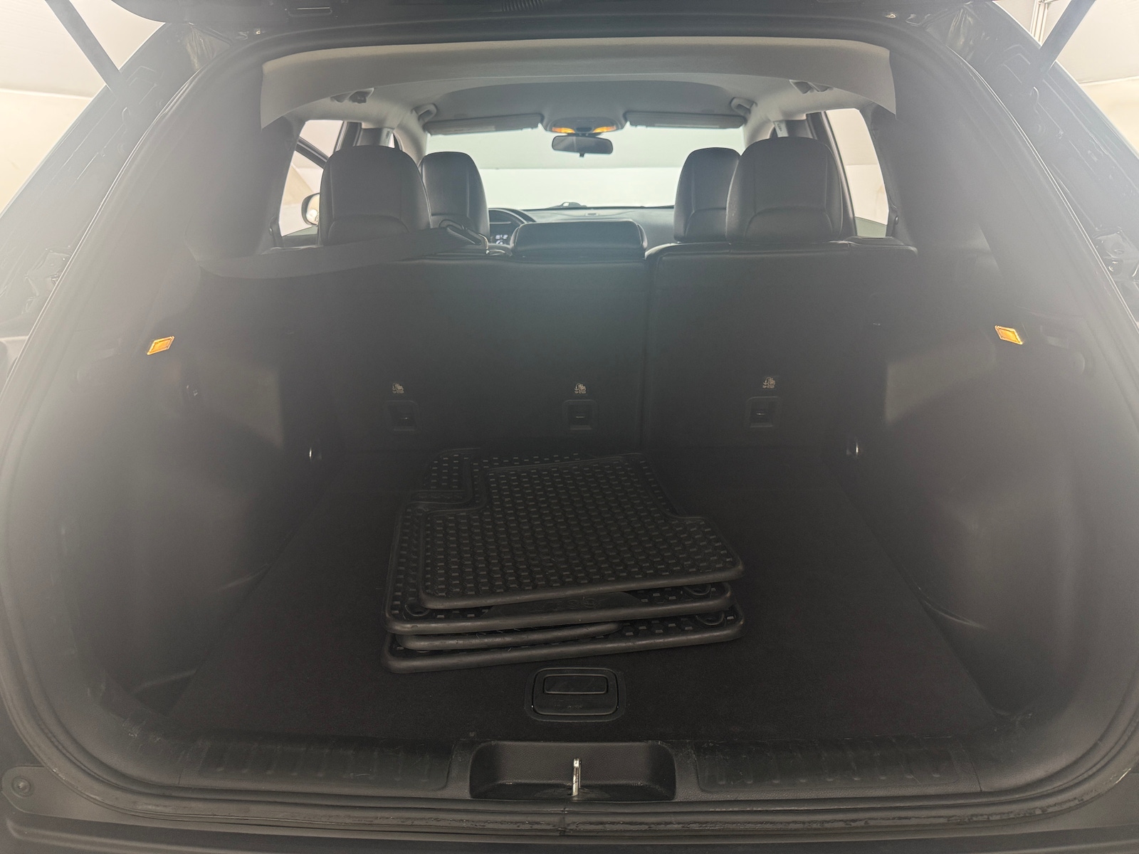 Thumbnail: 2019 Jeep Cherokee - 7