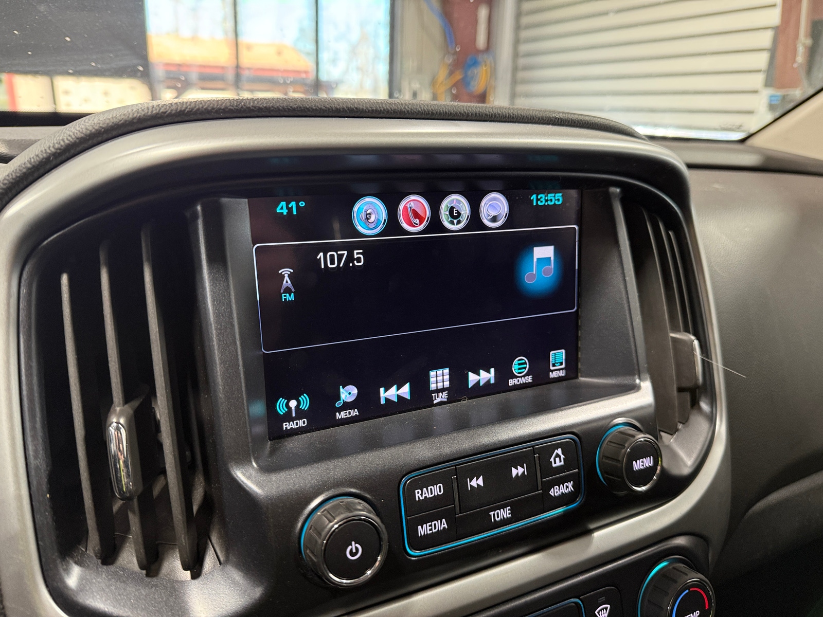 Thumbnail: 2017 Chevrolet Colorado - 4