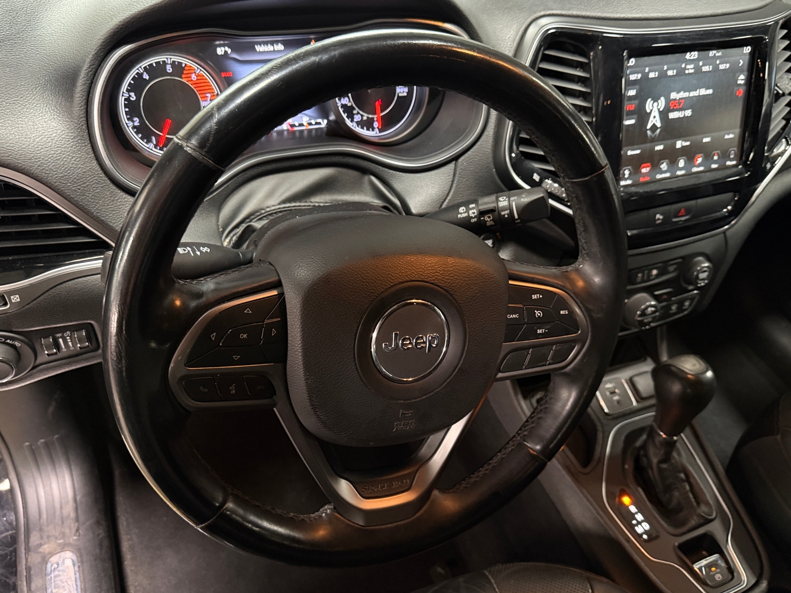 Thumbnail: 2019 Jeep Cherokee - 4