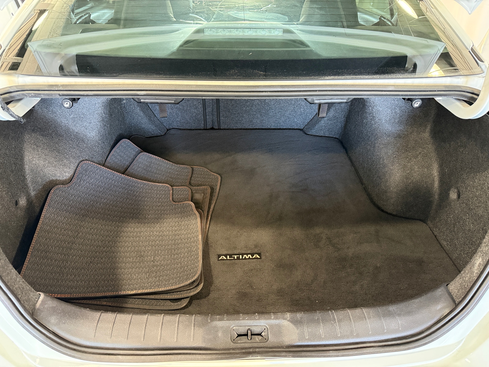 Thumbnail: 2020 Nissan Altima - 7