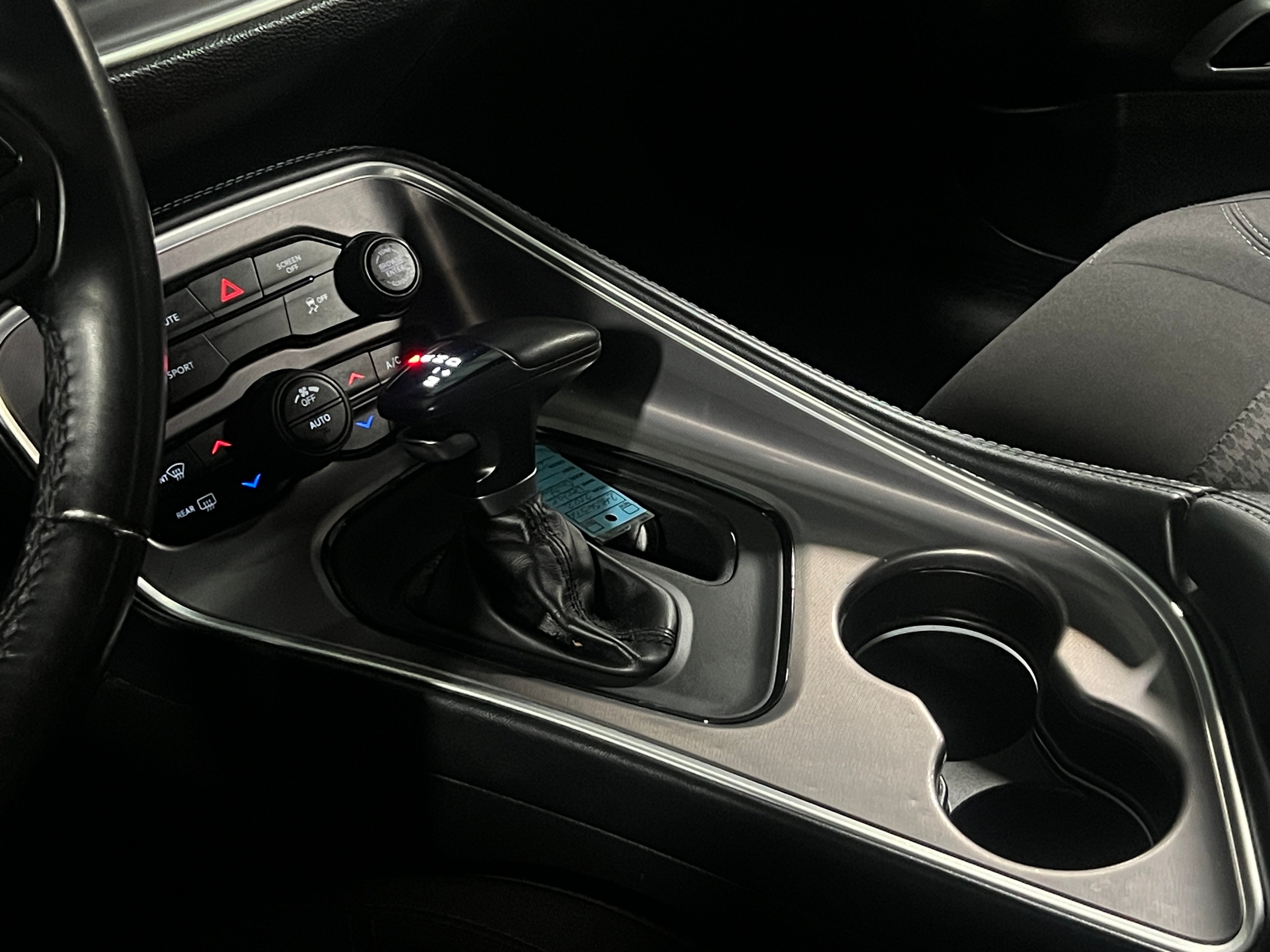 2022 Dodge Challenger SXT - Photo 4