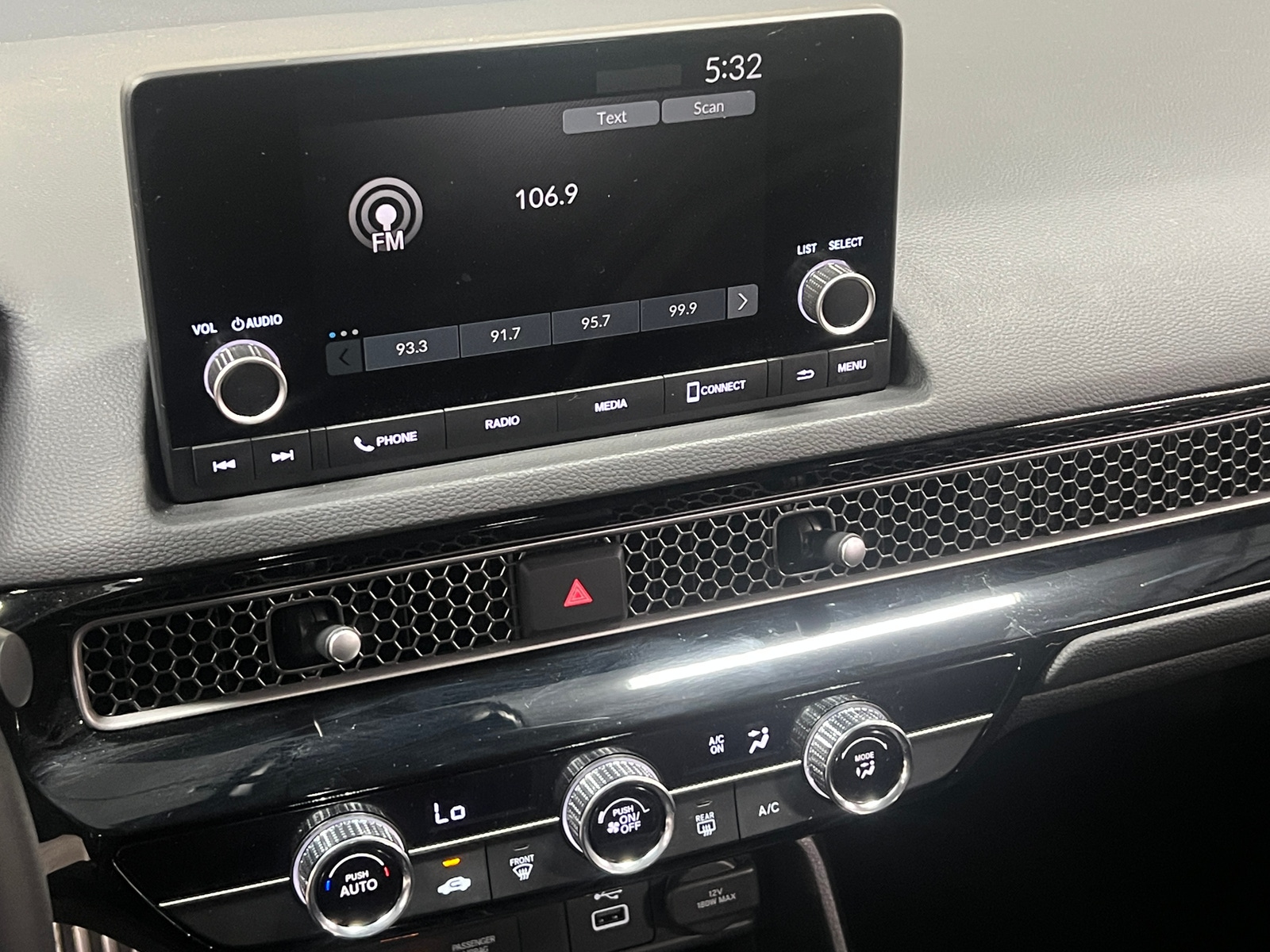 Thumbnail: 2024 Honda Civic - 4