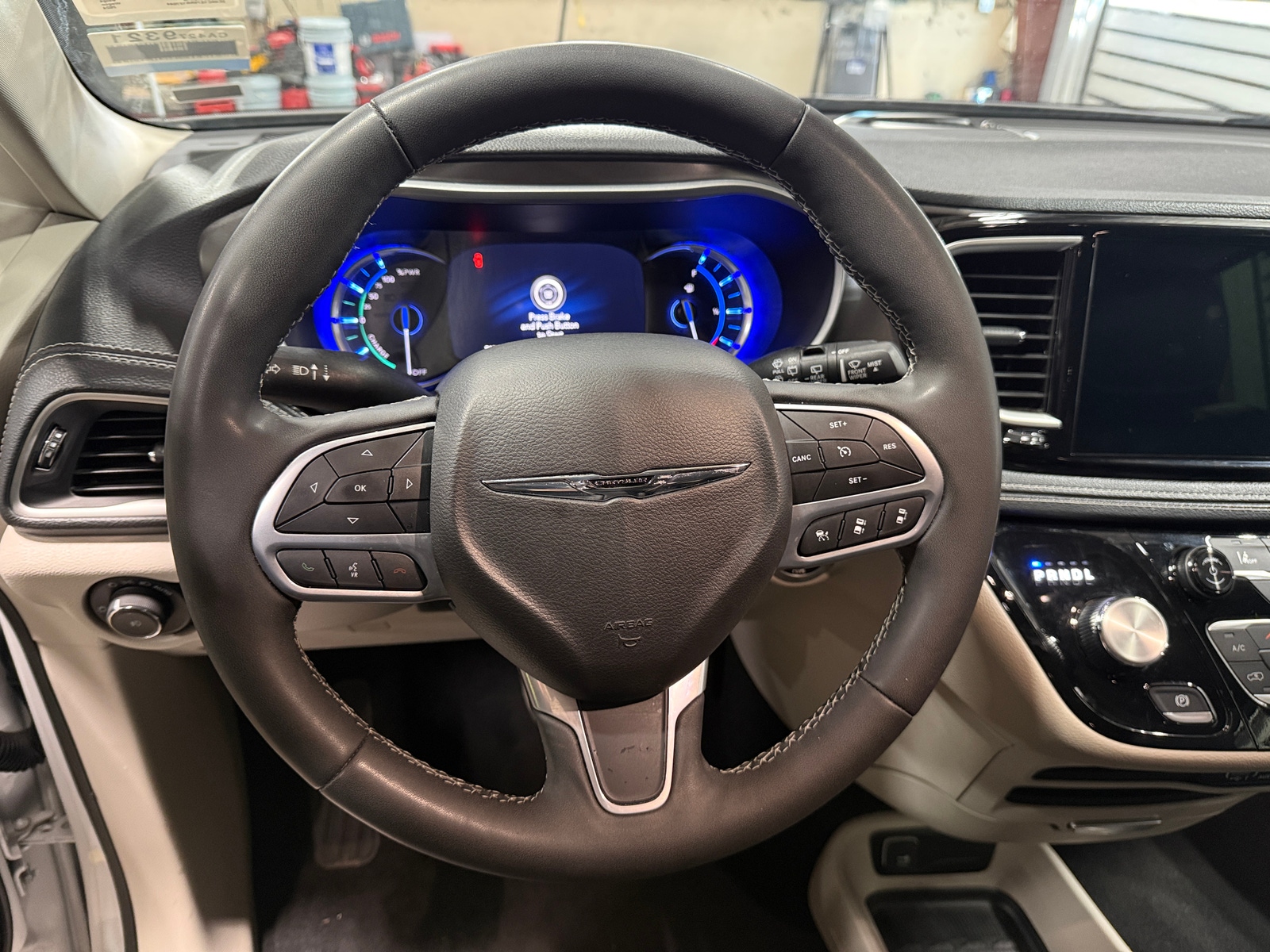 Thumbnail: 2024 Chrysler Pacifica - 4