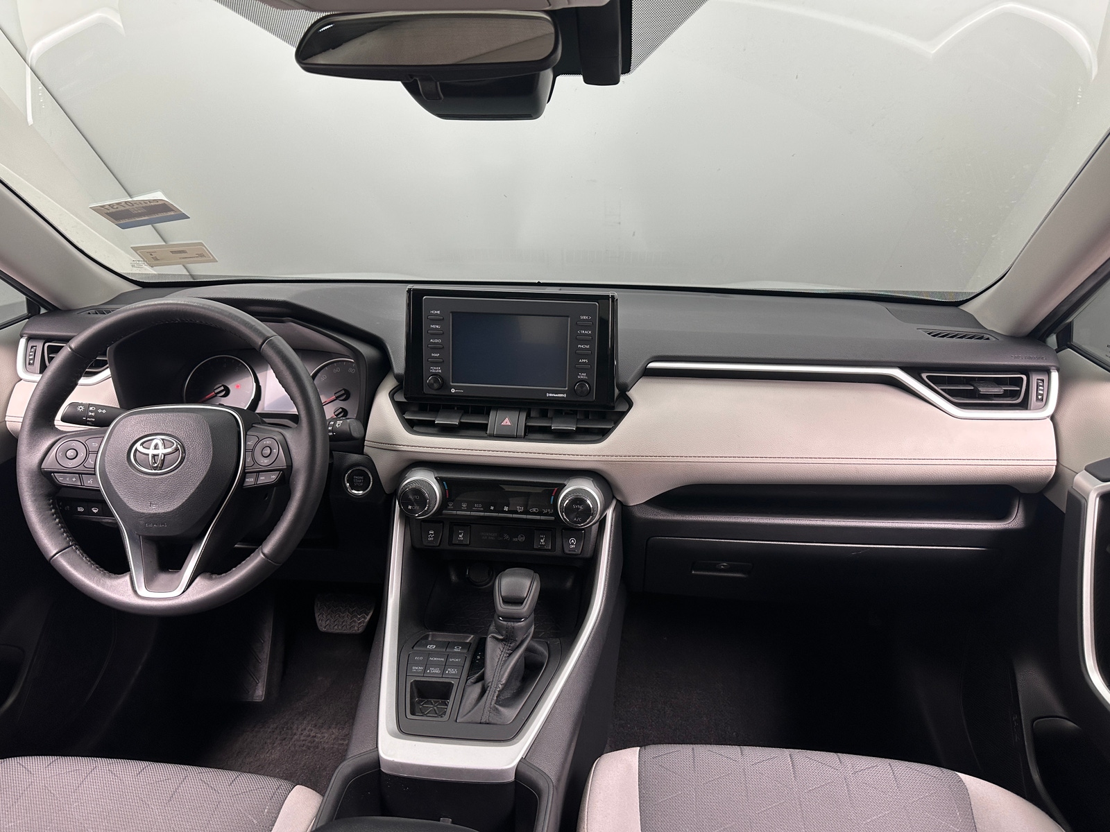 Thumbnail: 2022 Toyota RAV4 - 3