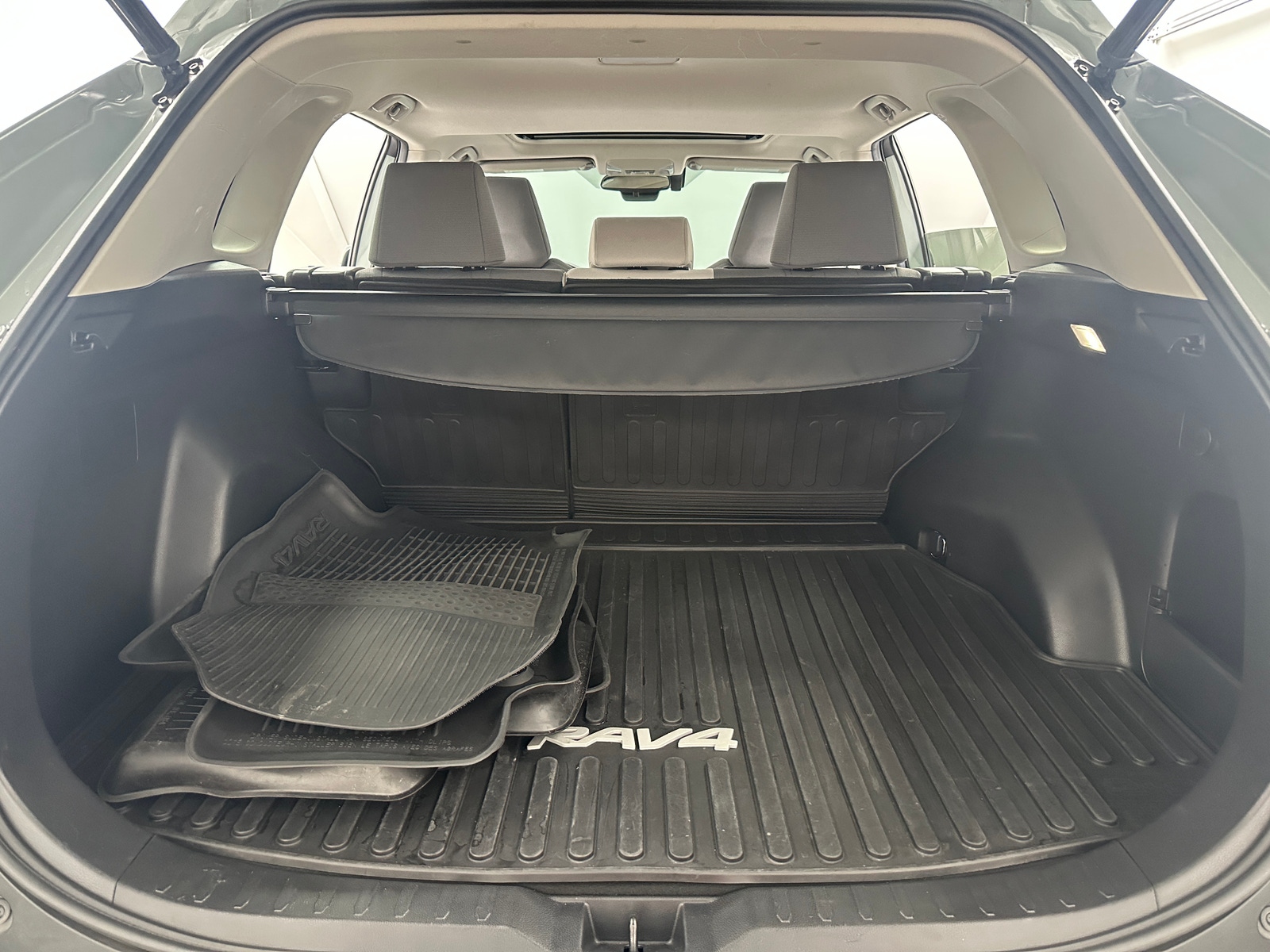 Thumbnail: 2022 Toyota RAV4 - 7