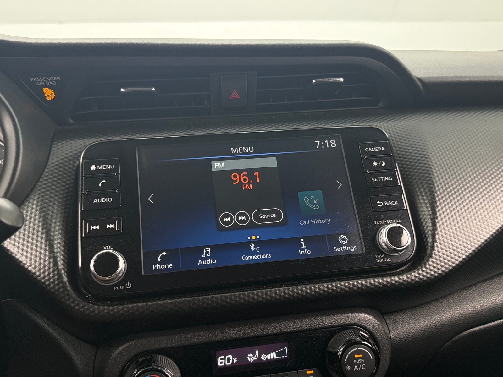 Thumbnail: 2021 Nissan Kicks - 4