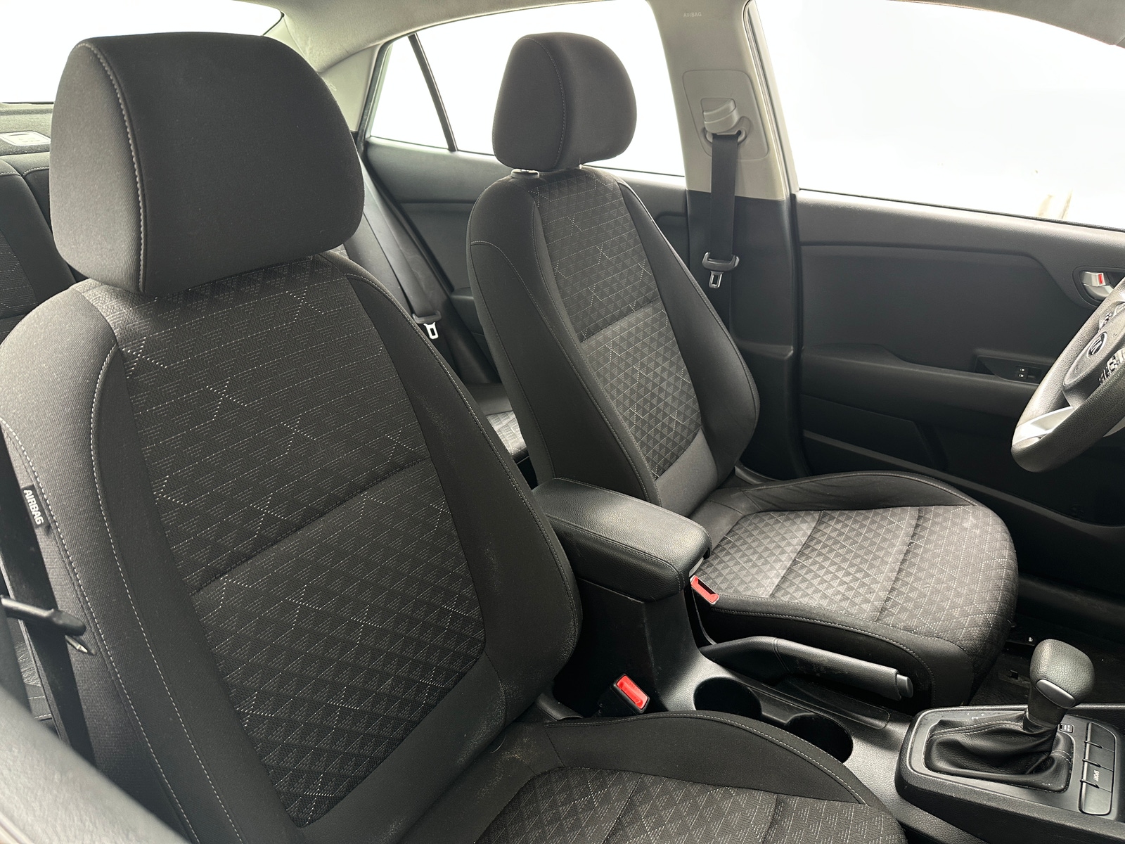 Thumbnail: 2021 Kia Rio - 2