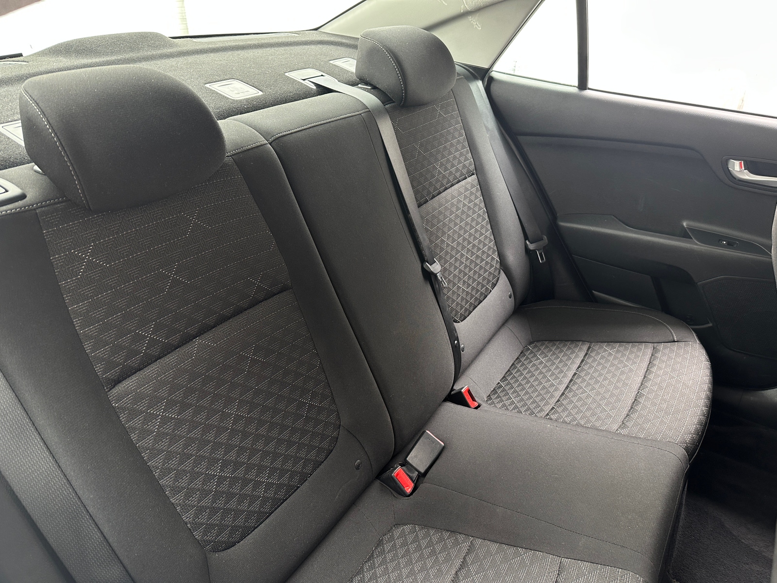 Thumbnail: 2021 Kia Rio - 6