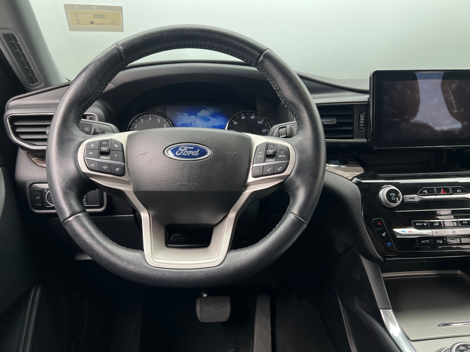 Thumbnail: 2023 Ford Explorer - 4