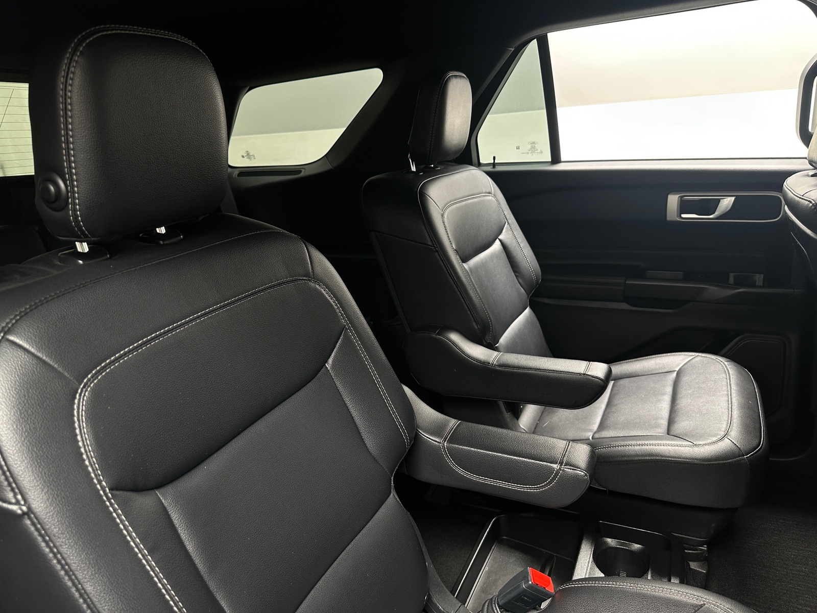 Thumbnail: 2020 Ford Explorer - 5